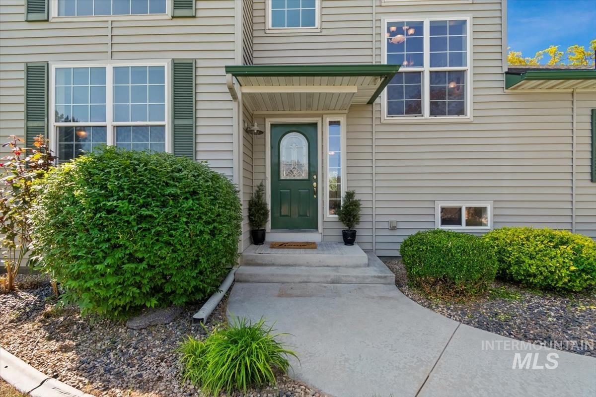 408 Hill RD S, Melba, Idaho 83641, 5 Bedrooms, 3.5 Bathrooms, Residential For Sale, Price $909,900, 98969843