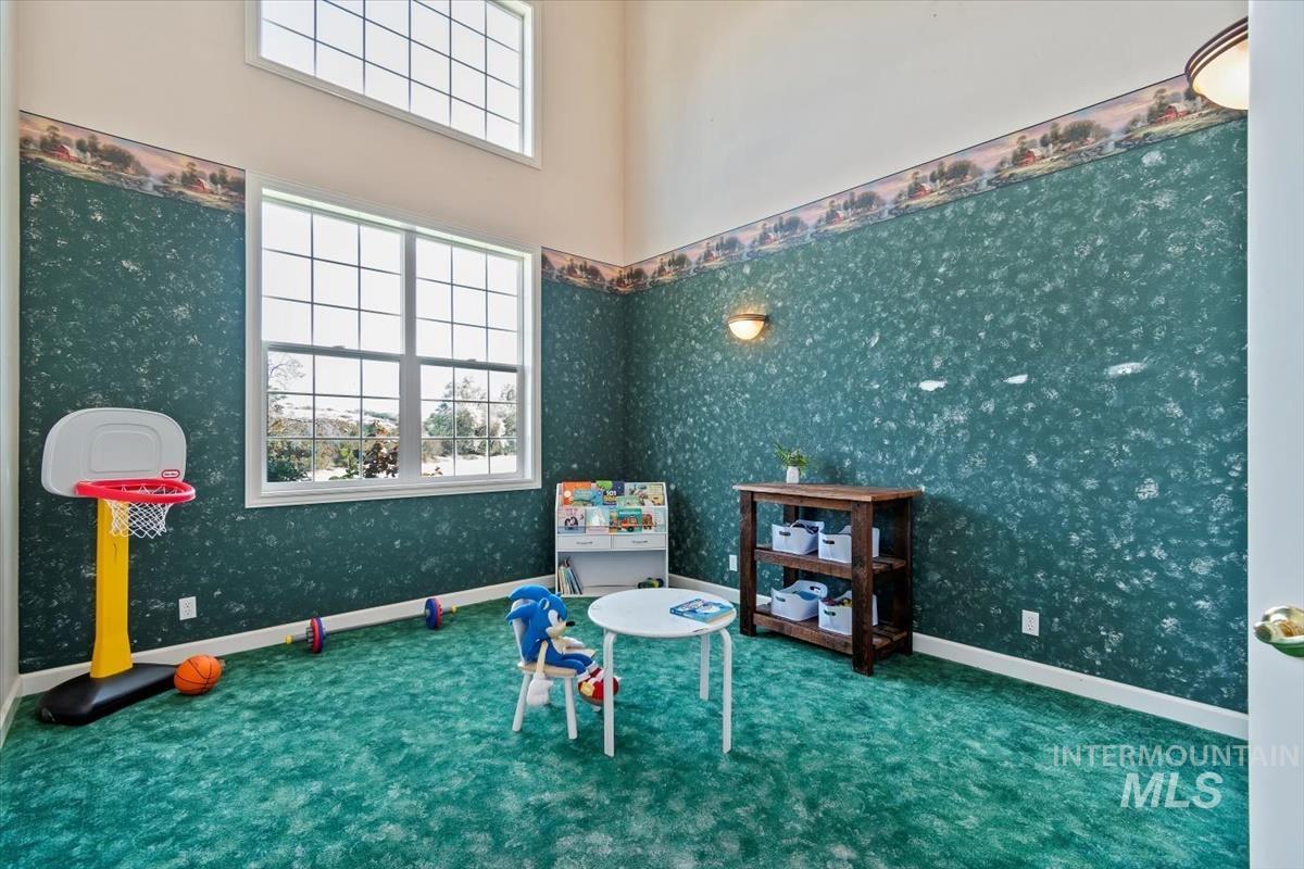 408 Hill RD S, Melba, Idaho 83641, 5 Bedrooms, 3.5 Bathrooms, Residential For Sale, Price $909,900, 98969843