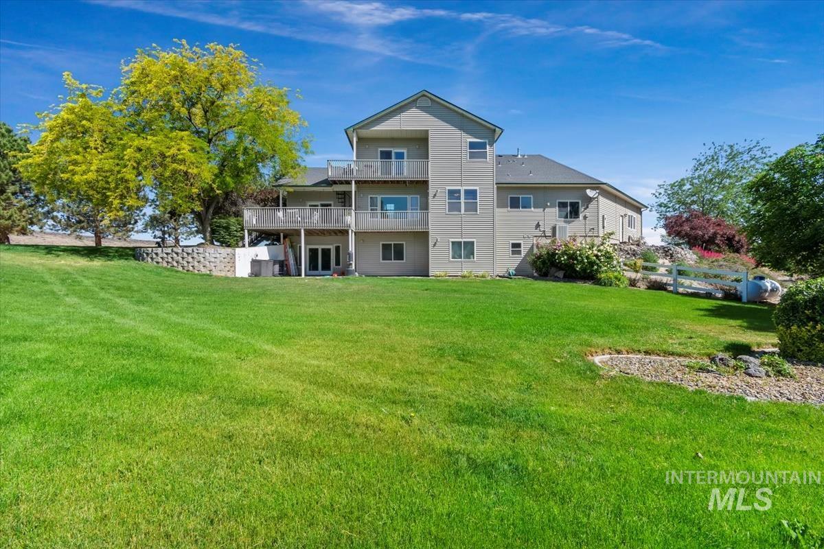 408 Hill RD S, Melba, Idaho 83641, 5 Bedrooms, 3.5 Bathrooms, Residential For Sale, Price $909,900, 98969843