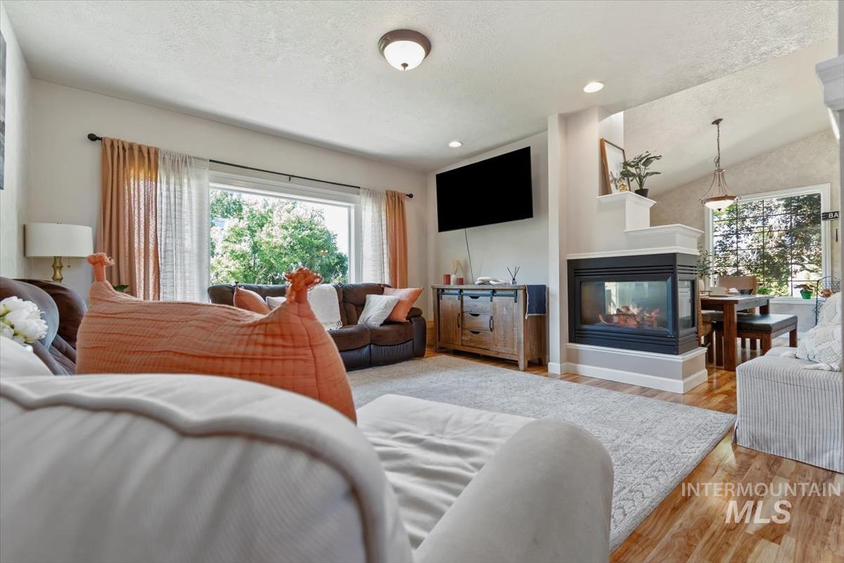 408 Hill RD S, Melba, Idaho 83641, 5 Bedrooms, 3.5 Bathrooms, Residential For Sale, Price $909,900, 98969843