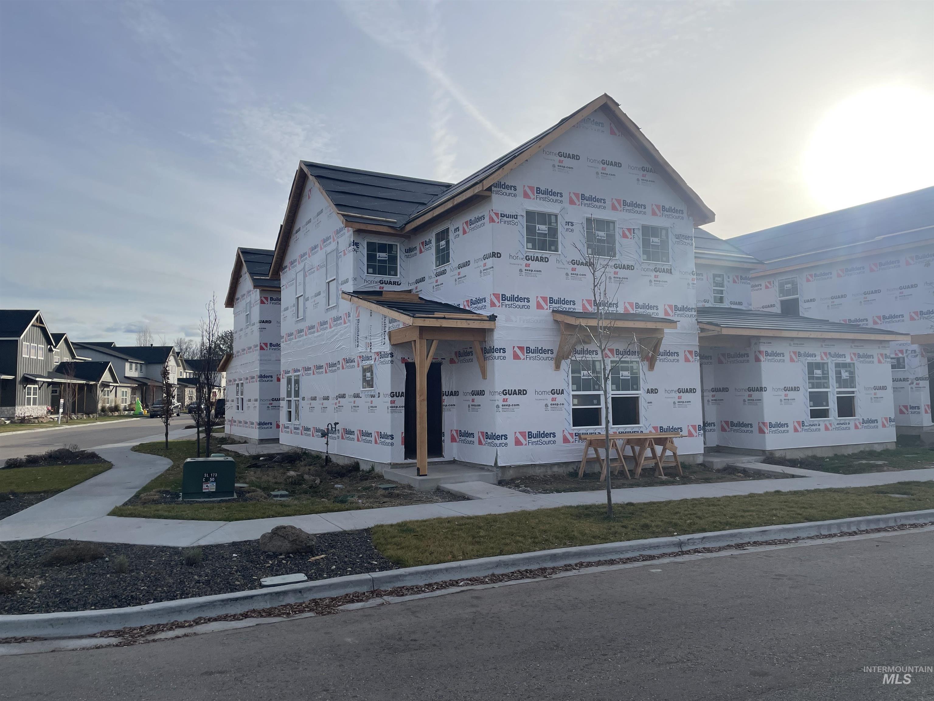 166 N Edgewood Ln, Eagle, Idaho 83616, 3 Bedrooms, 2.5 Bathrooms, Residential For Sale, Price $585,000, 98969844