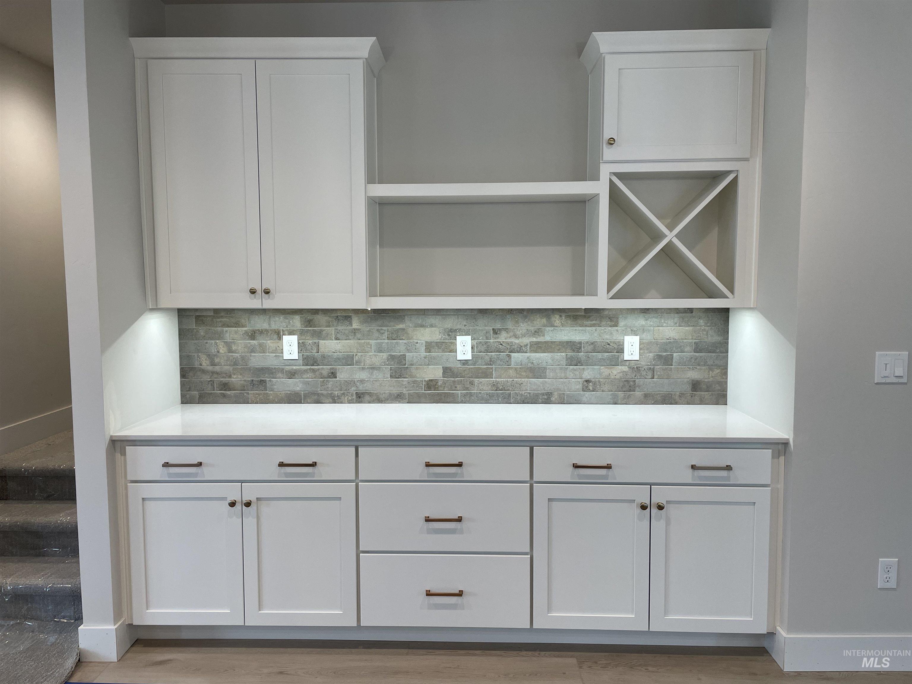 158 N Edgewood Ln, Eagle, Idaho 83616, 3 Bedrooms, 2.5 Bathrooms, Residential For Sale, Price $579,900,MLS 98969845