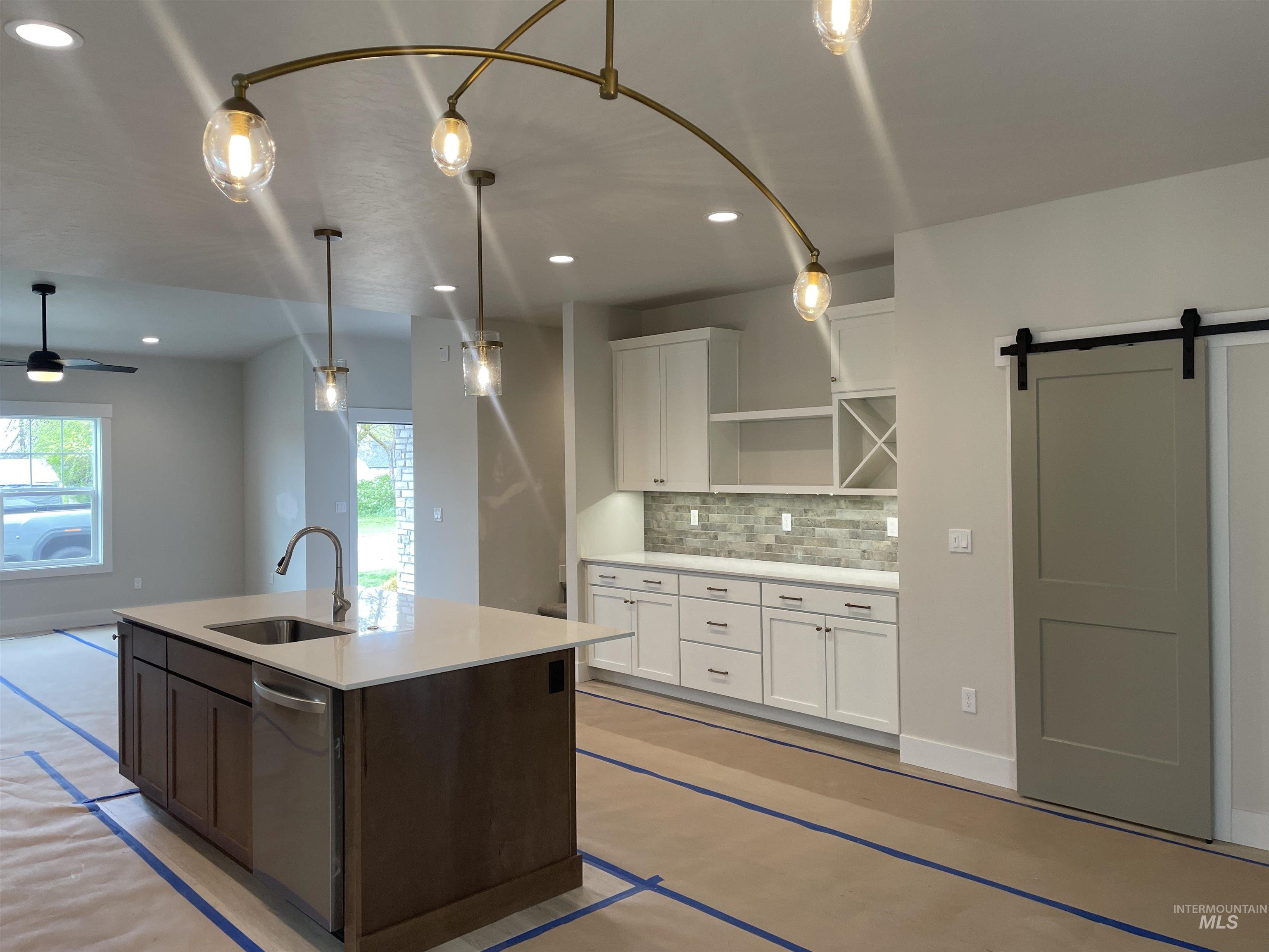 158 N Edgewood Ln, Eagle, Idaho 83616, 3 Bedrooms, 2.5 Bathrooms, Residential For Sale, Price $579,900,MLS 98969845