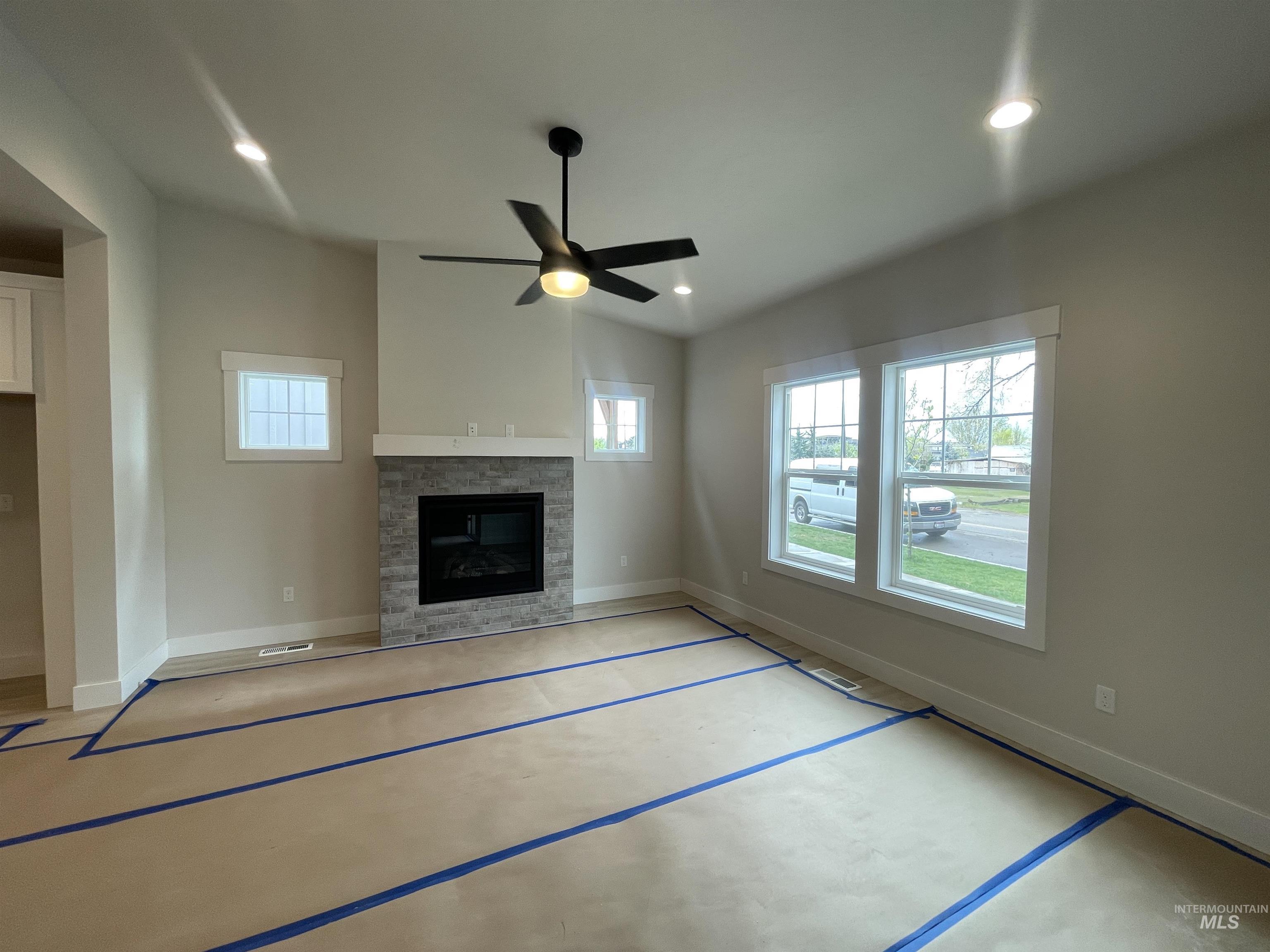 158 N Edgewood Ln, Eagle, Idaho 83616, 3 Bedrooms, 2.5 Bathrooms, Residential For Sale, Price $579,900,MLS 98969845