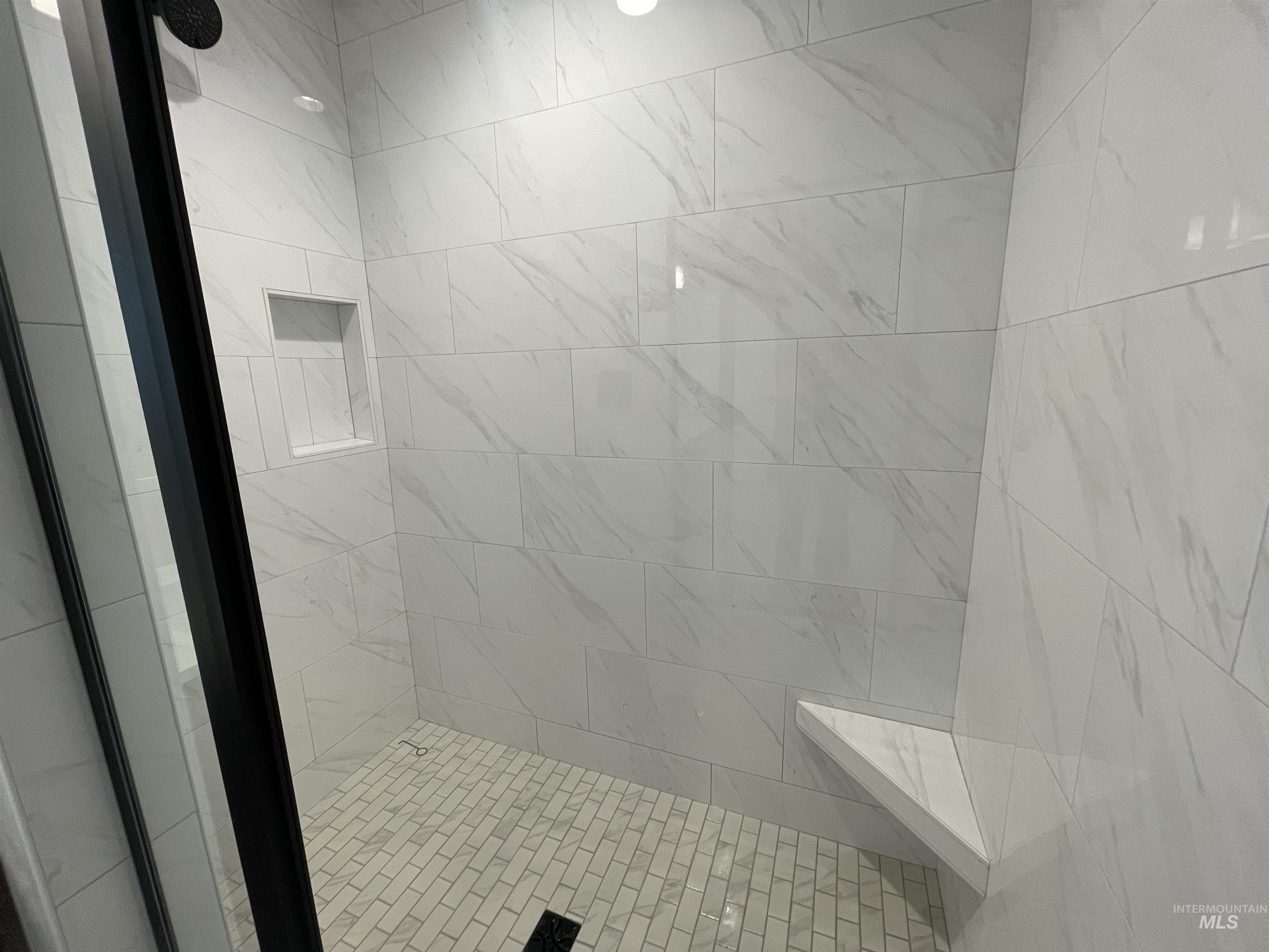 158 N Edgewood Ln, Eagle, Idaho 83616, 3 Bedrooms, 2.5 Bathrooms, Residential For Sale, Price $579,900,MLS 98969845