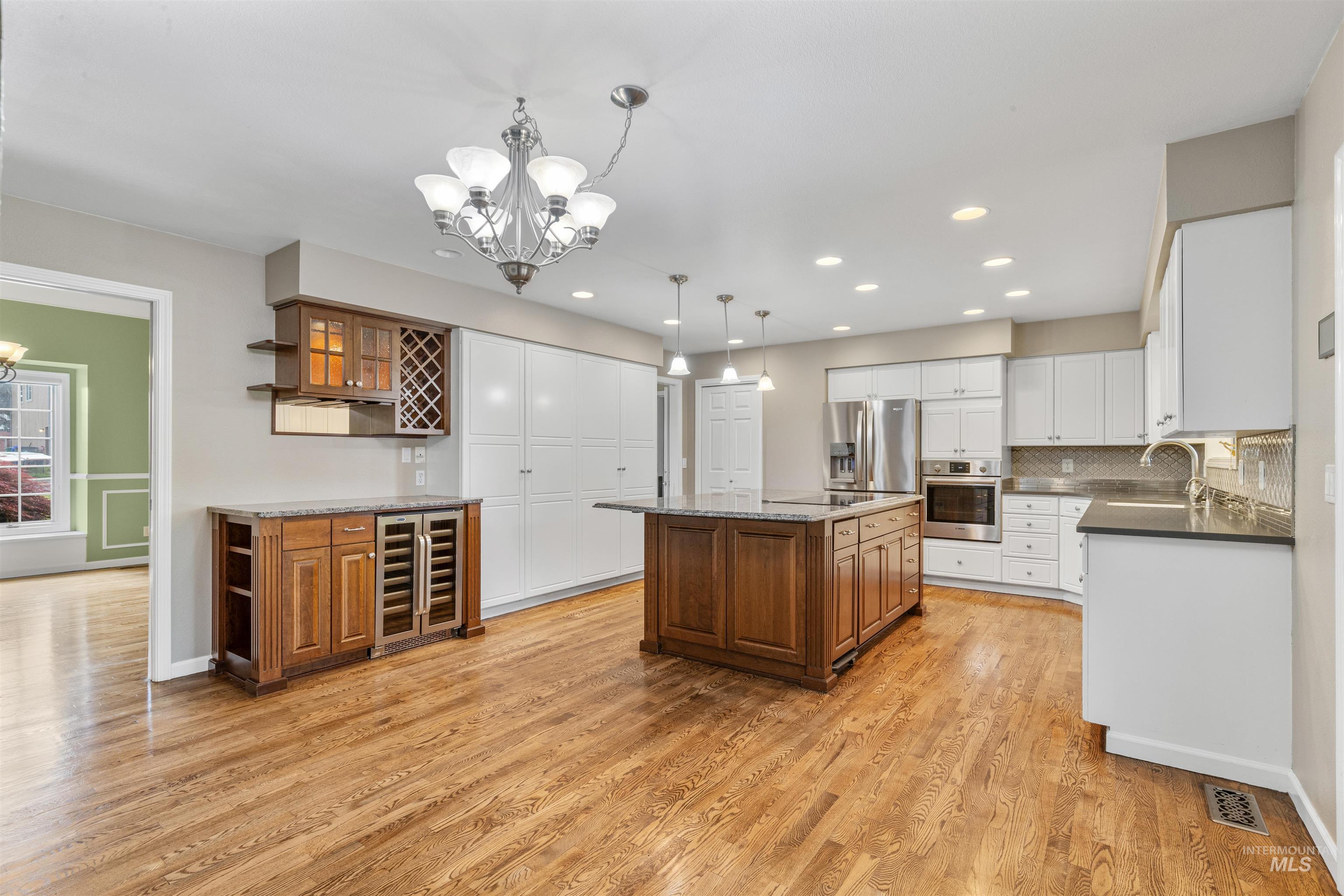 2220 14th Street, Lewiston, Idaho 83501, 5 Bedrooms, 4 Bathrooms, Residential For Sale, Price $699,000, 98969854