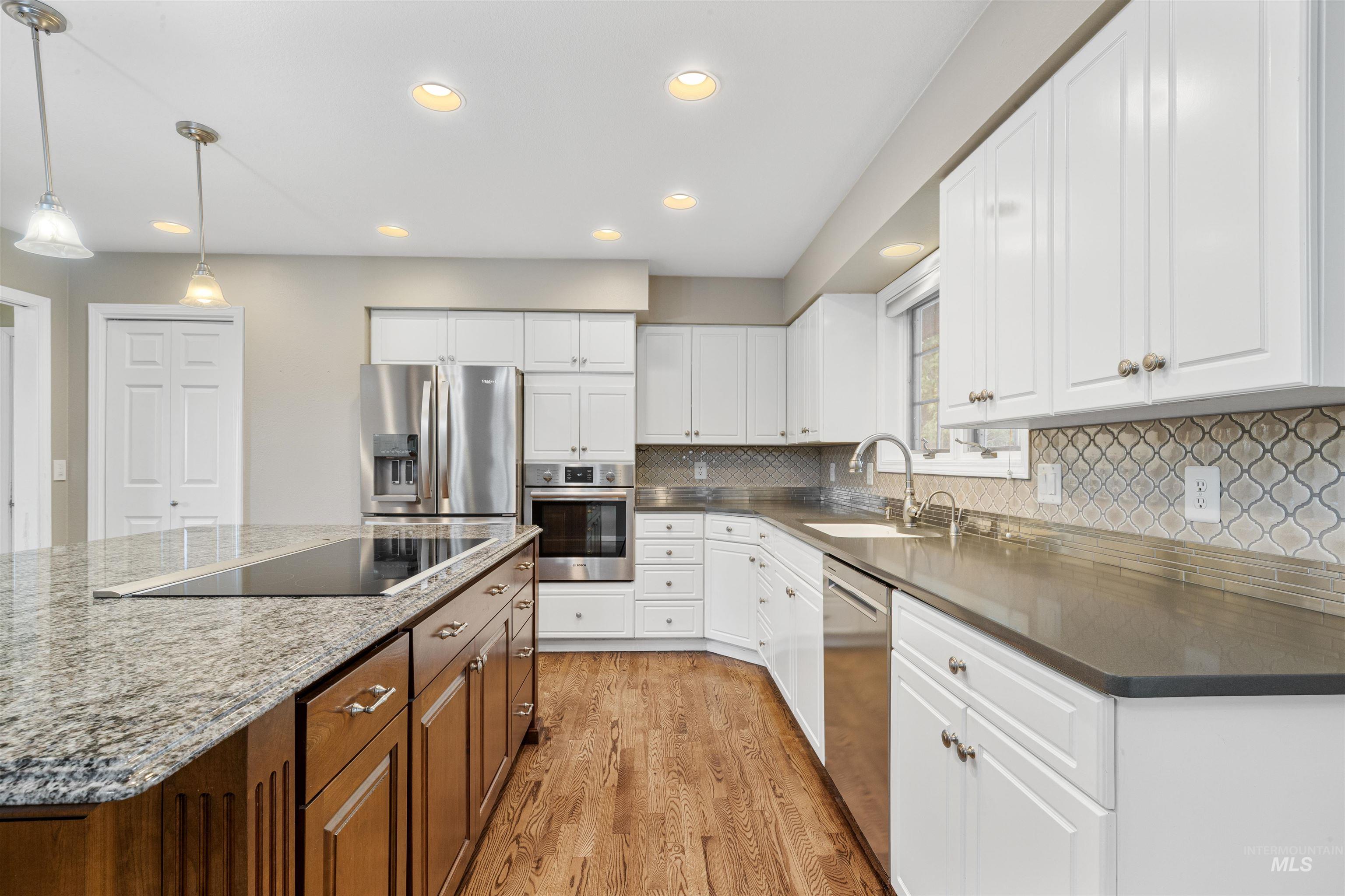 2220 14th Street, Lewiston, Idaho 83501, 5 Bedrooms, 4 Bathrooms, Residential For Sale, Price $699,000, 98969854