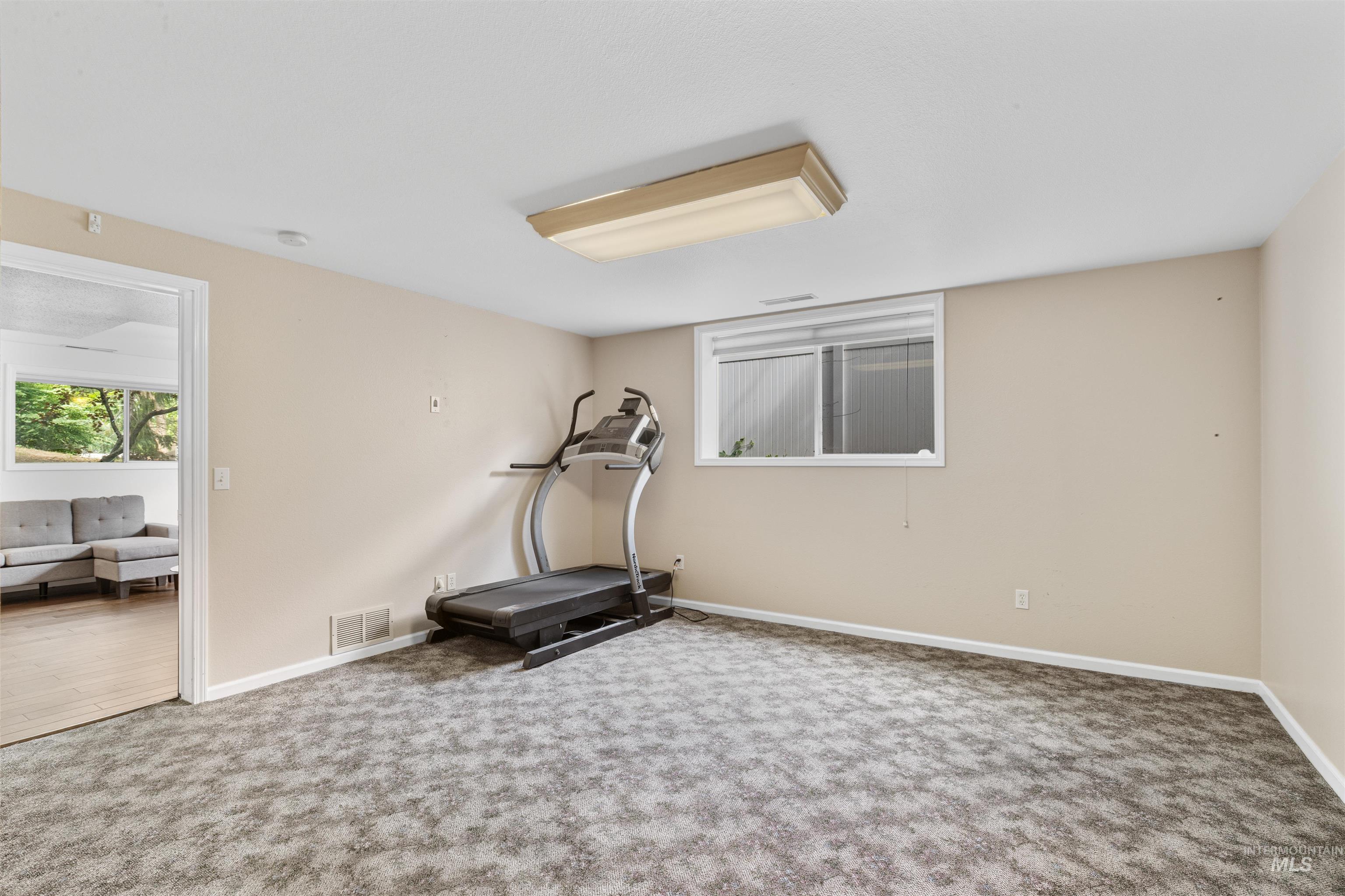 2220 14th Street, Lewiston, Idaho 83501, 5 Bedrooms, 4 Bathrooms, Residential For Sale, Price $699,000, 98969854