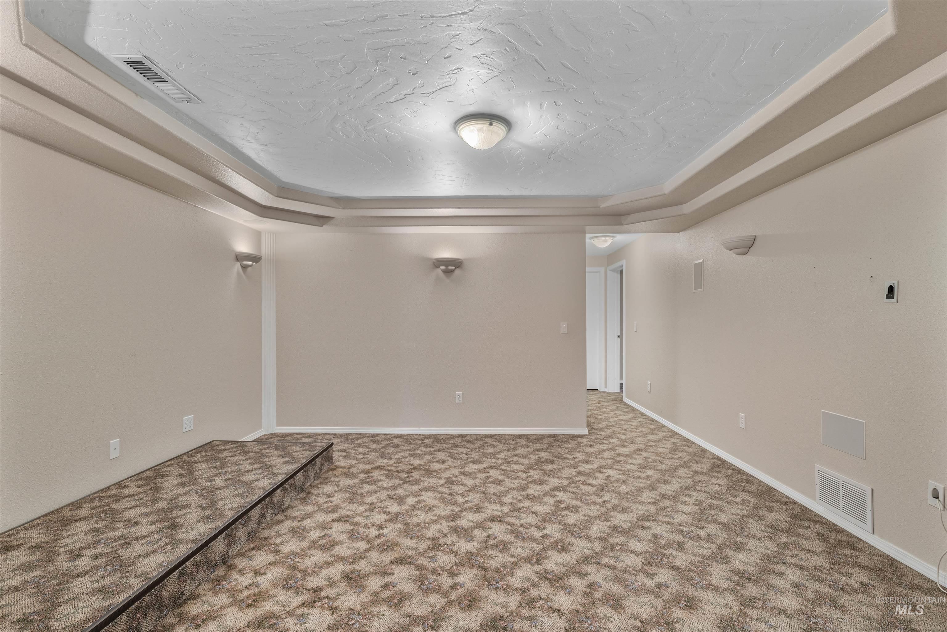 2220 14th Street, Lewiston, Idaho 83501, 5 Bedrooms, 4 Bathrooms, Residential For Sale, Price $699,000, 98969854