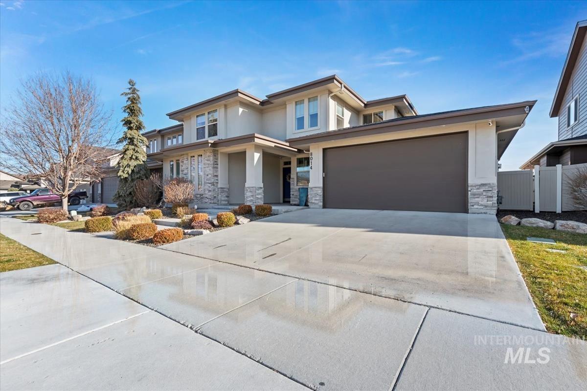 8014 S Bogus Ridge Way, Boise, Idaho 83716, 4 Bedrooms, 2.5 Bathrooms, Residential For Sale, Price $765,000,MLS 98969855