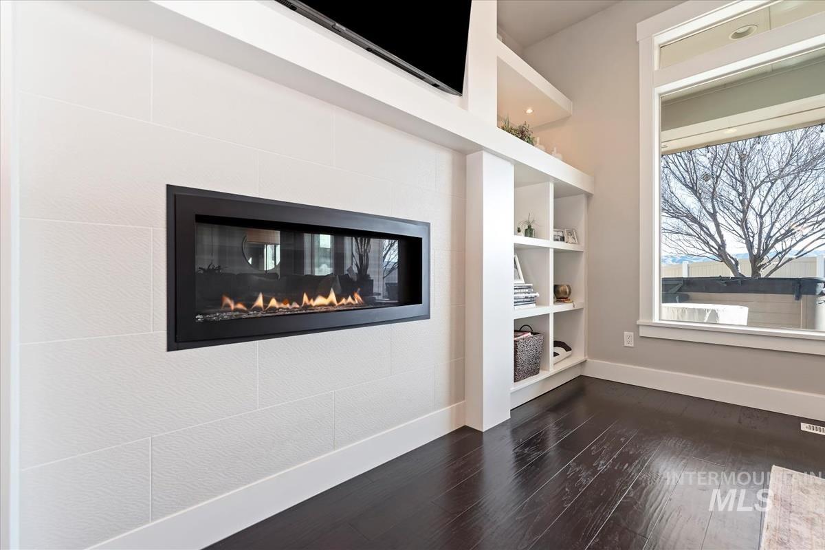 8014 S Bogus Ridge Way, Boise, Idaho 83716, 4 Bedrooms, 2.5 Bathrooms, Residential For Sale, Price $765,000,MLS 98969855