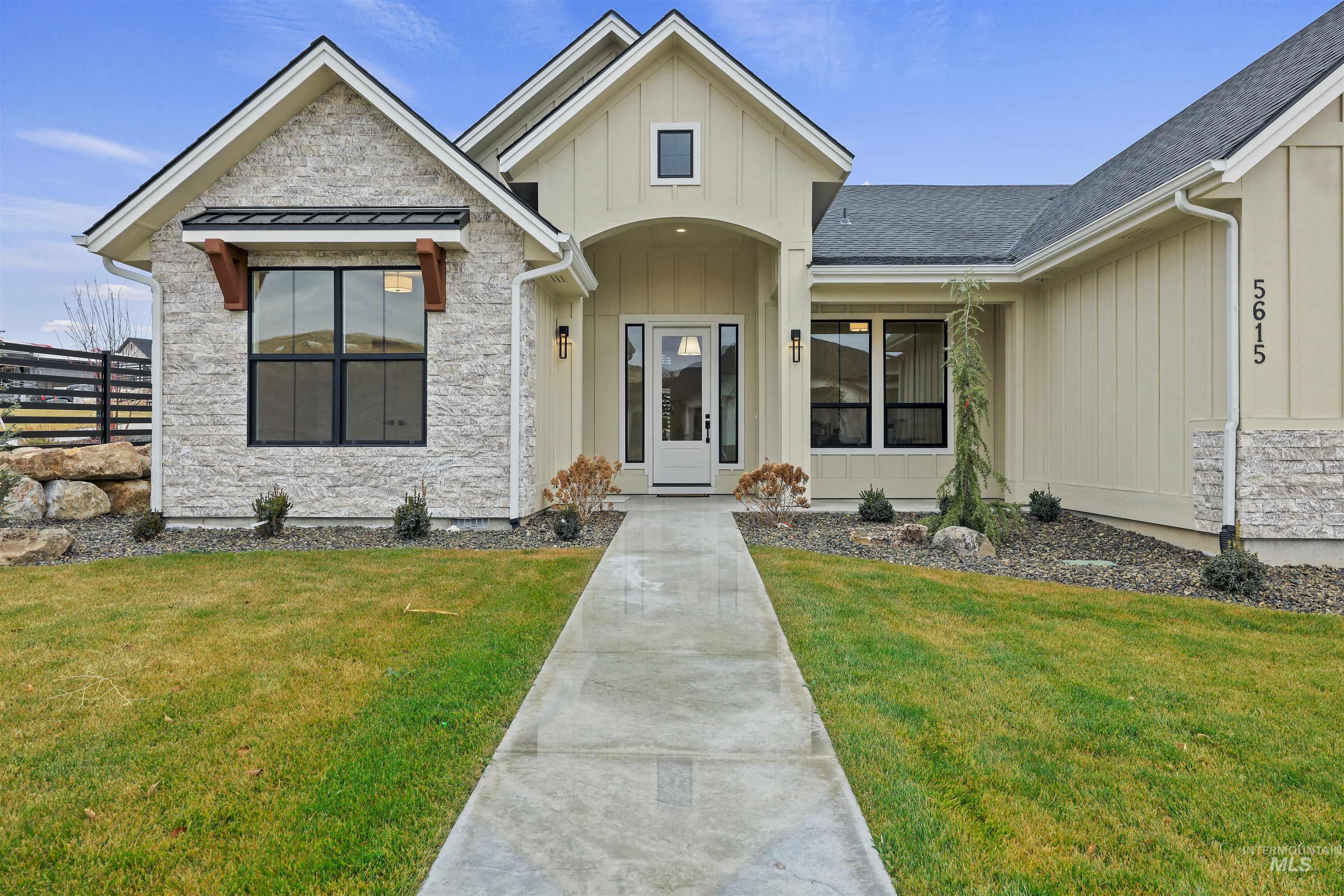 5615 W Haughburn Dr, Eagle, Idaho 83616, 3 Bedrooms, 2.5 Bathrooms, Residential For Sale, Price $899,000, 98969857