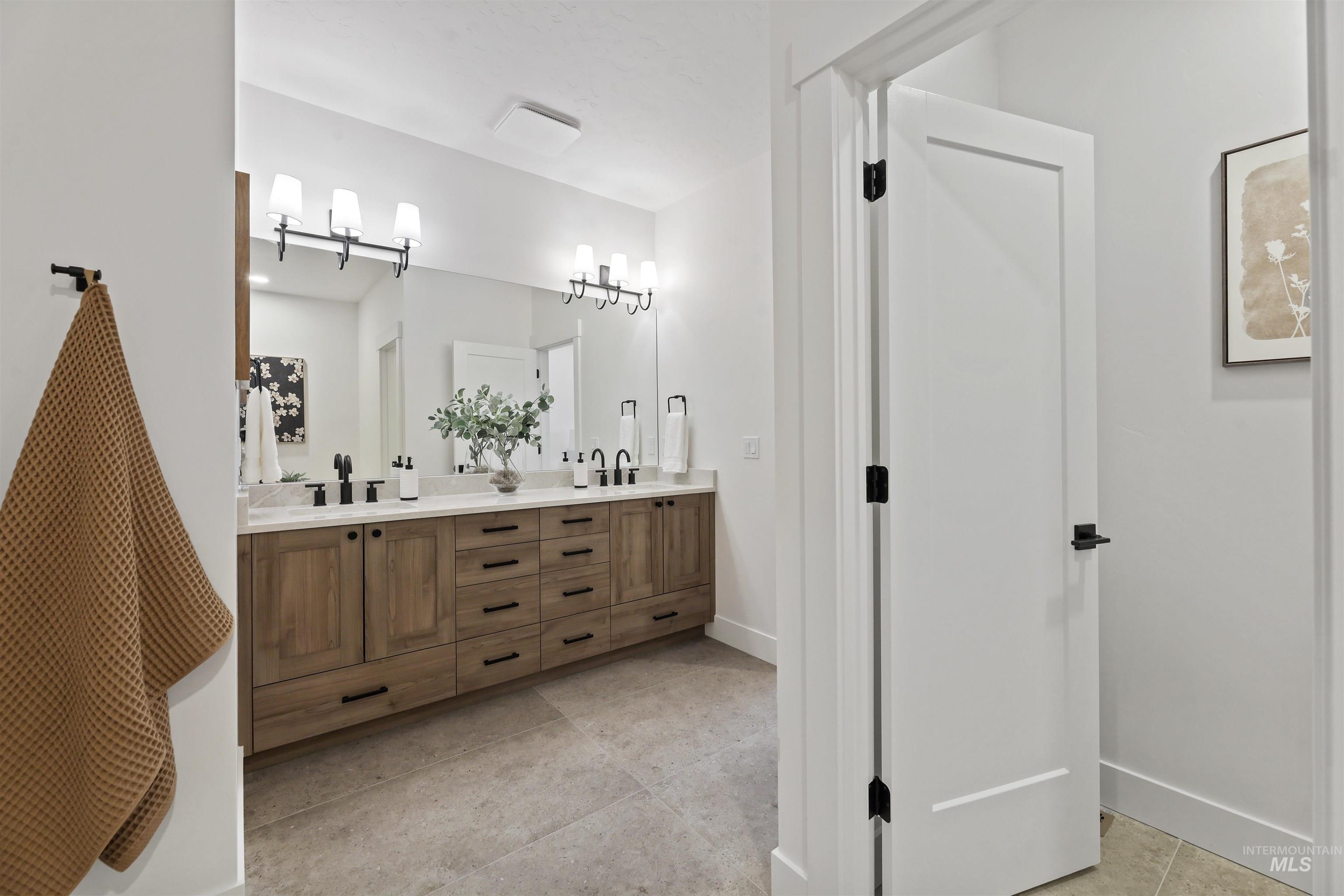 5615 W Haughburn Dr, Eagle, Idaho 83616, 3 Bedrooms, 2.5 Bathrooms, Residential For Sale, Price $899,000, 98969857