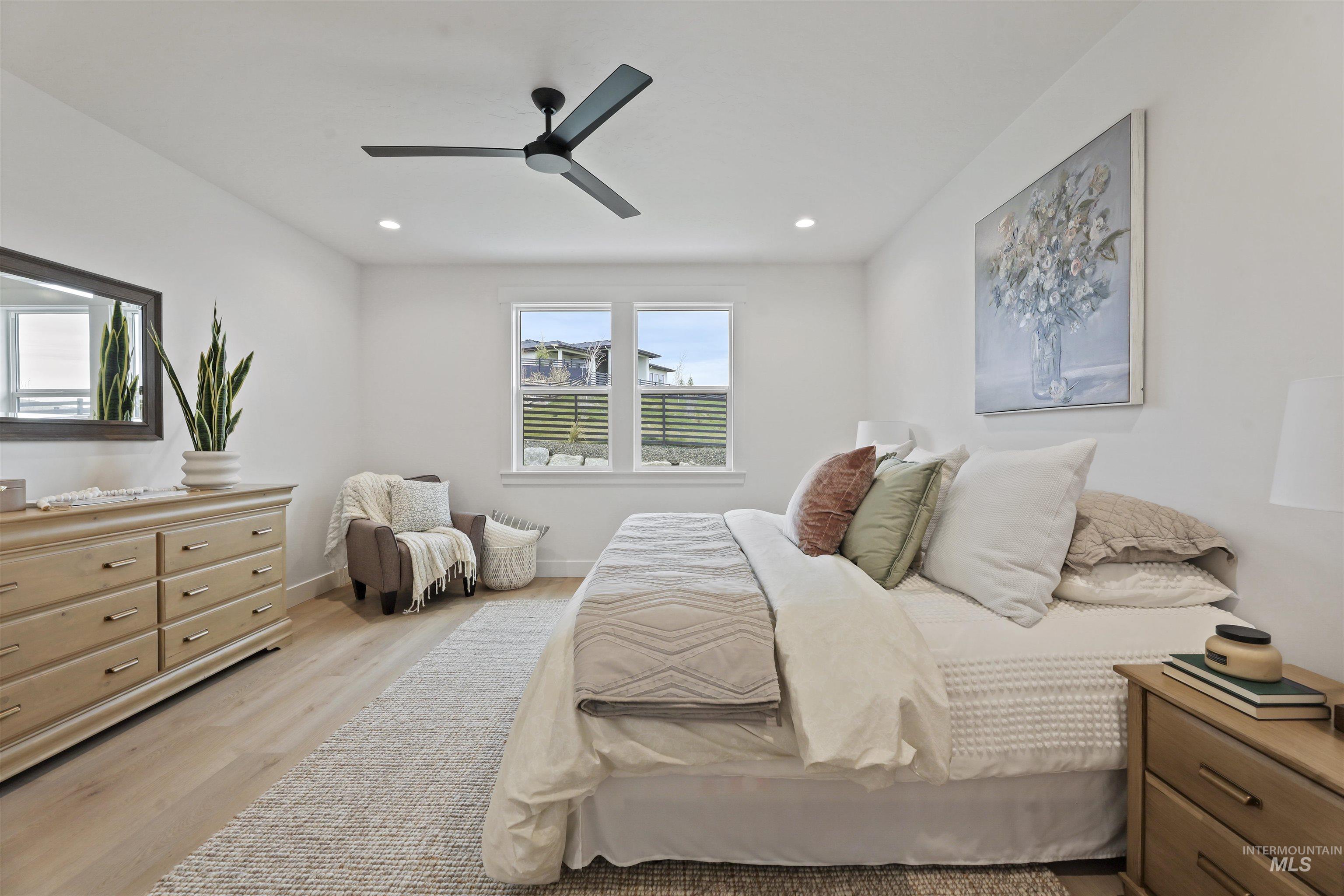 5615 W Haughburn Dr, Eagle, Idaho 83616, 3 Bedrooms, 2.5 Bathrooms, Residential For Sale, Price $899,000,MLS 98969857