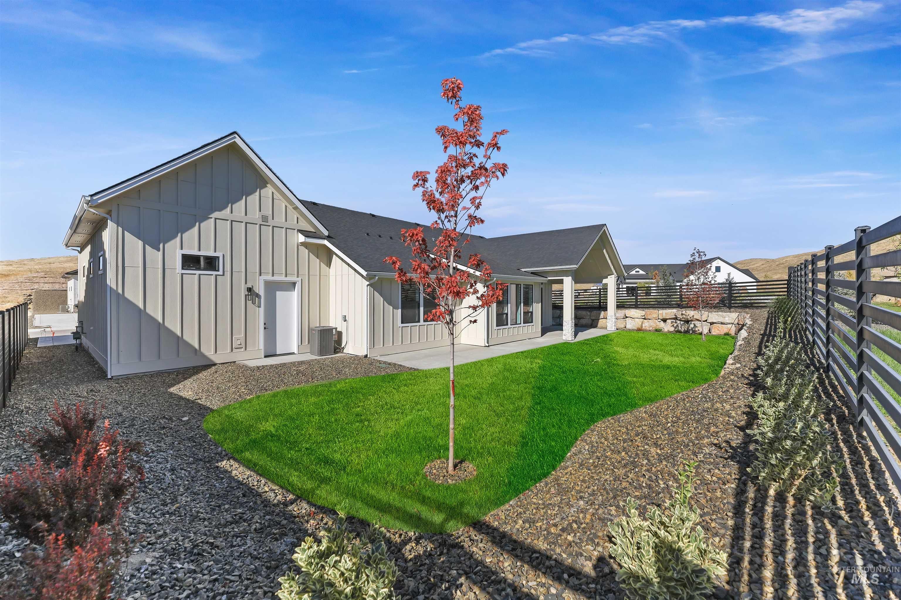 5615 W Haughburn Dr, Eagle, Idaho 83616, 3 Bedrooms, 2.5 Bathrooms, Residential For Sale, Price $899,000,MLS 98969857