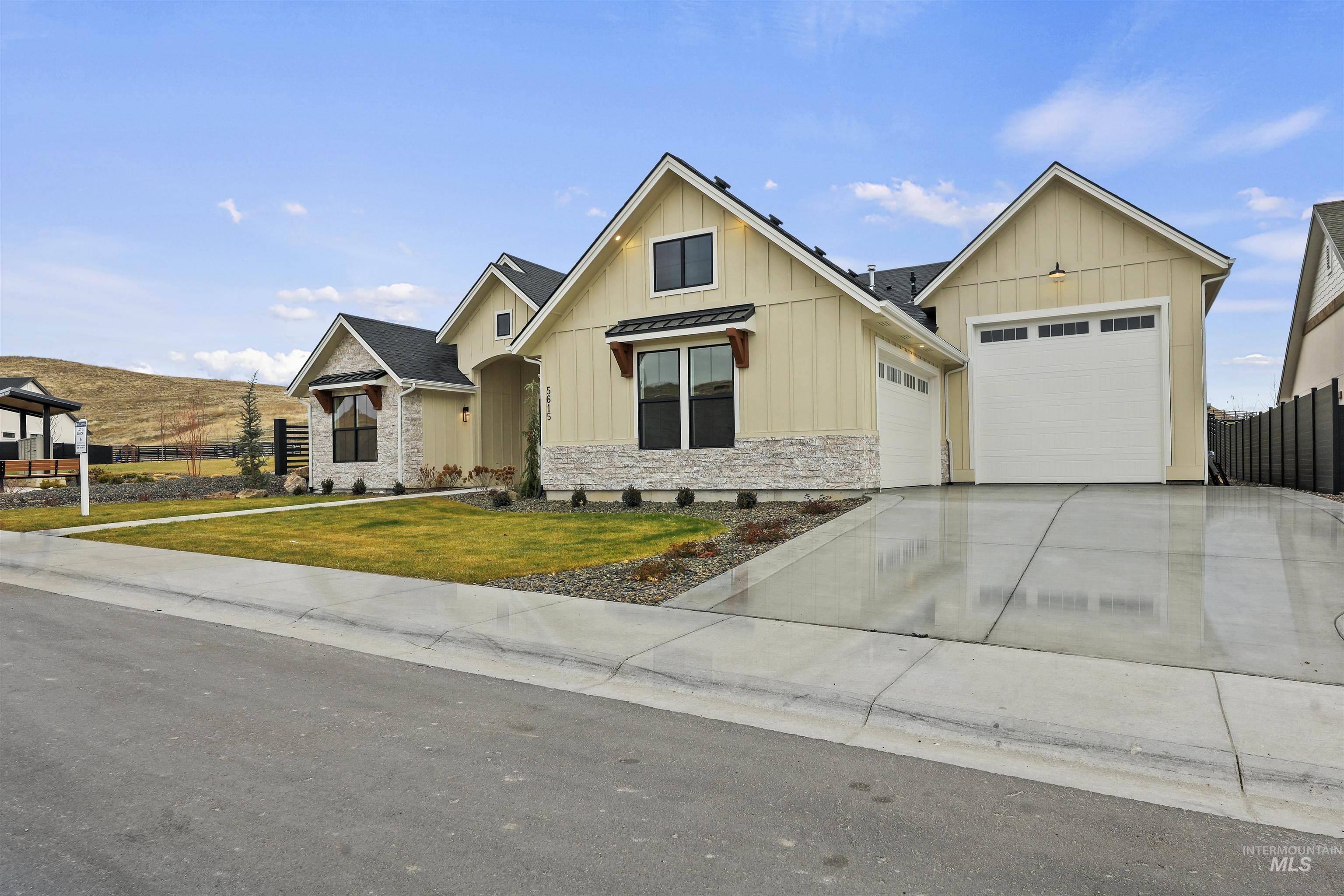 5615 W Haughburn Dr, Eagle, Idaho 83616, 3 Bedrooms, 2.5 Bathrooms, Residential For Sale, Price $899,000, 98969857