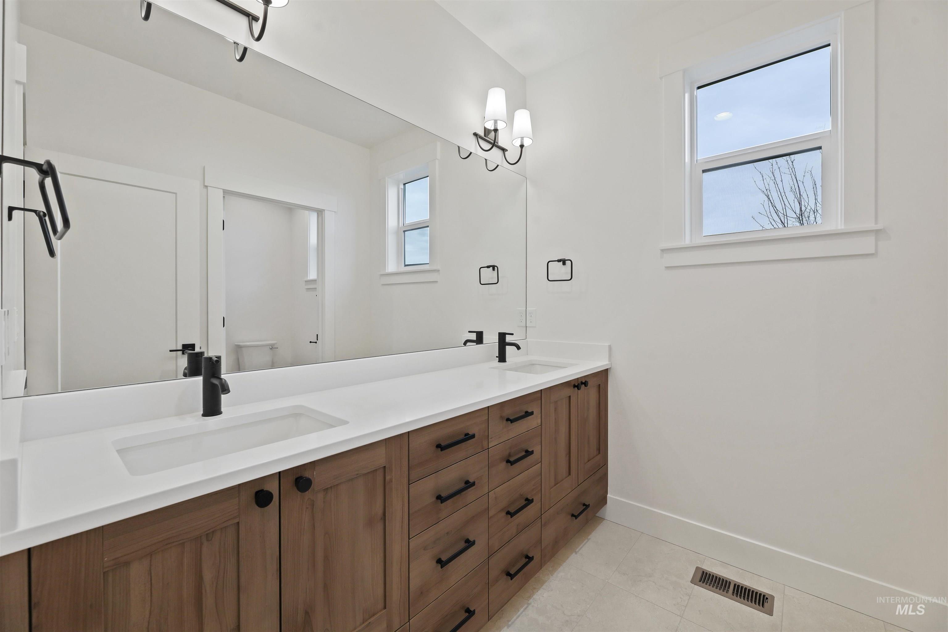 5615 W Haughburn Dr, Eagle, Idaho 83616, 3 Bedrooms, 2.5 Bathrooms, Residential For Sale, Price $899,000, 98969857