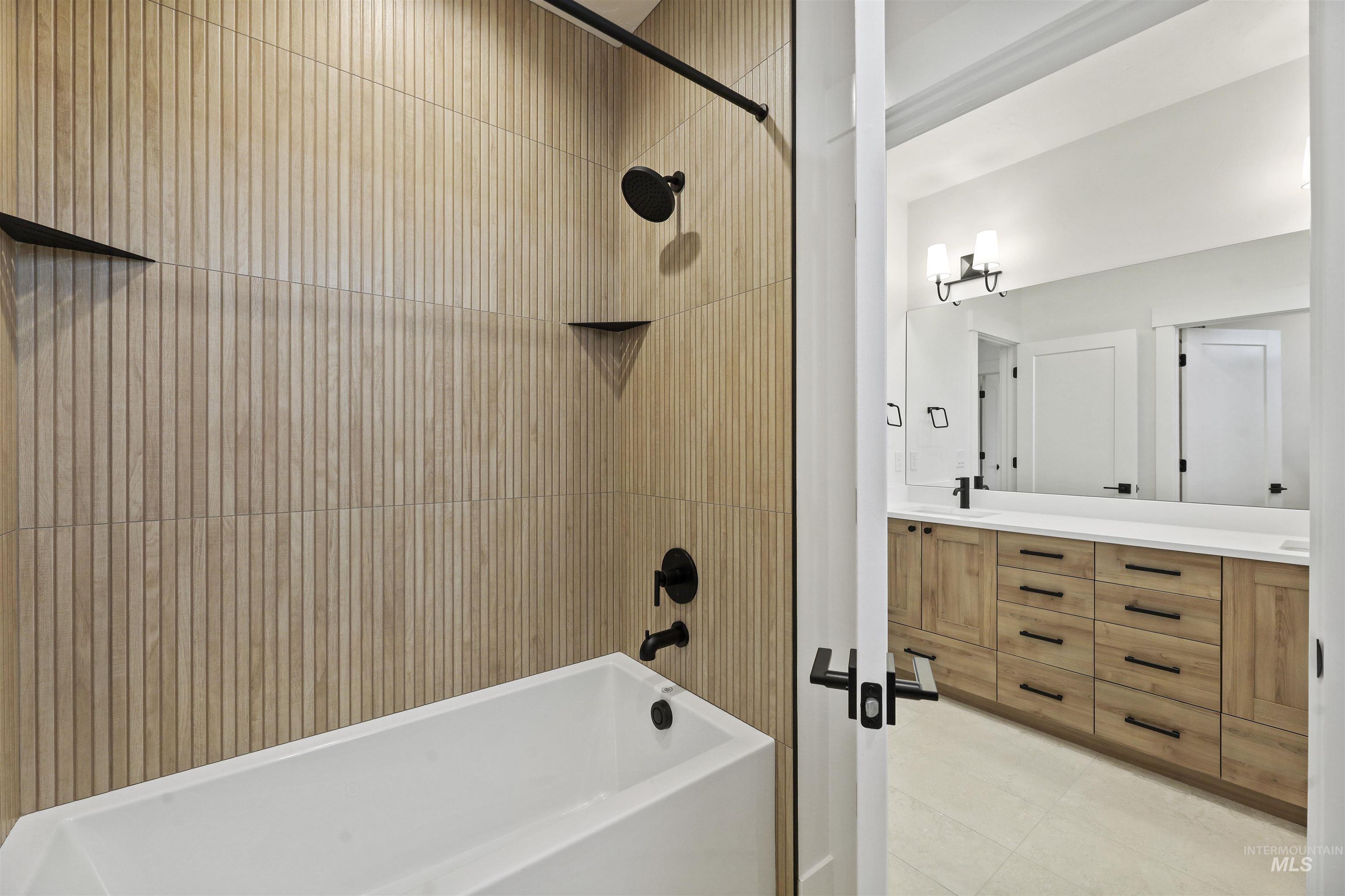 5615 W Haughburn Dr, Eagle, Idaho 83616, 3 Bedrooms, 2.5 Bathrooms, Residential For Sale, Price $899,000, 98969857