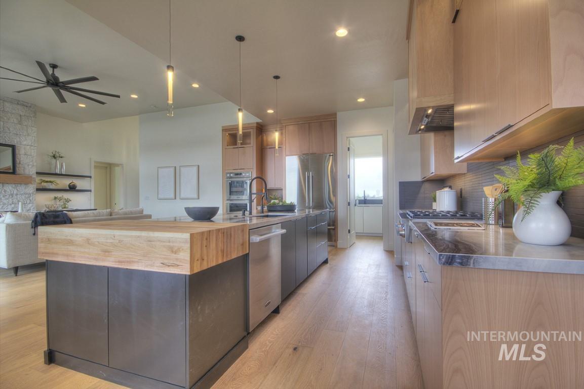 473 Joy Avenue, Middleton, Idaho 83644, 4 Bedrooms, 4 Bathrooms, Residential For Sale, Price $1,424,900,MLS 98969858