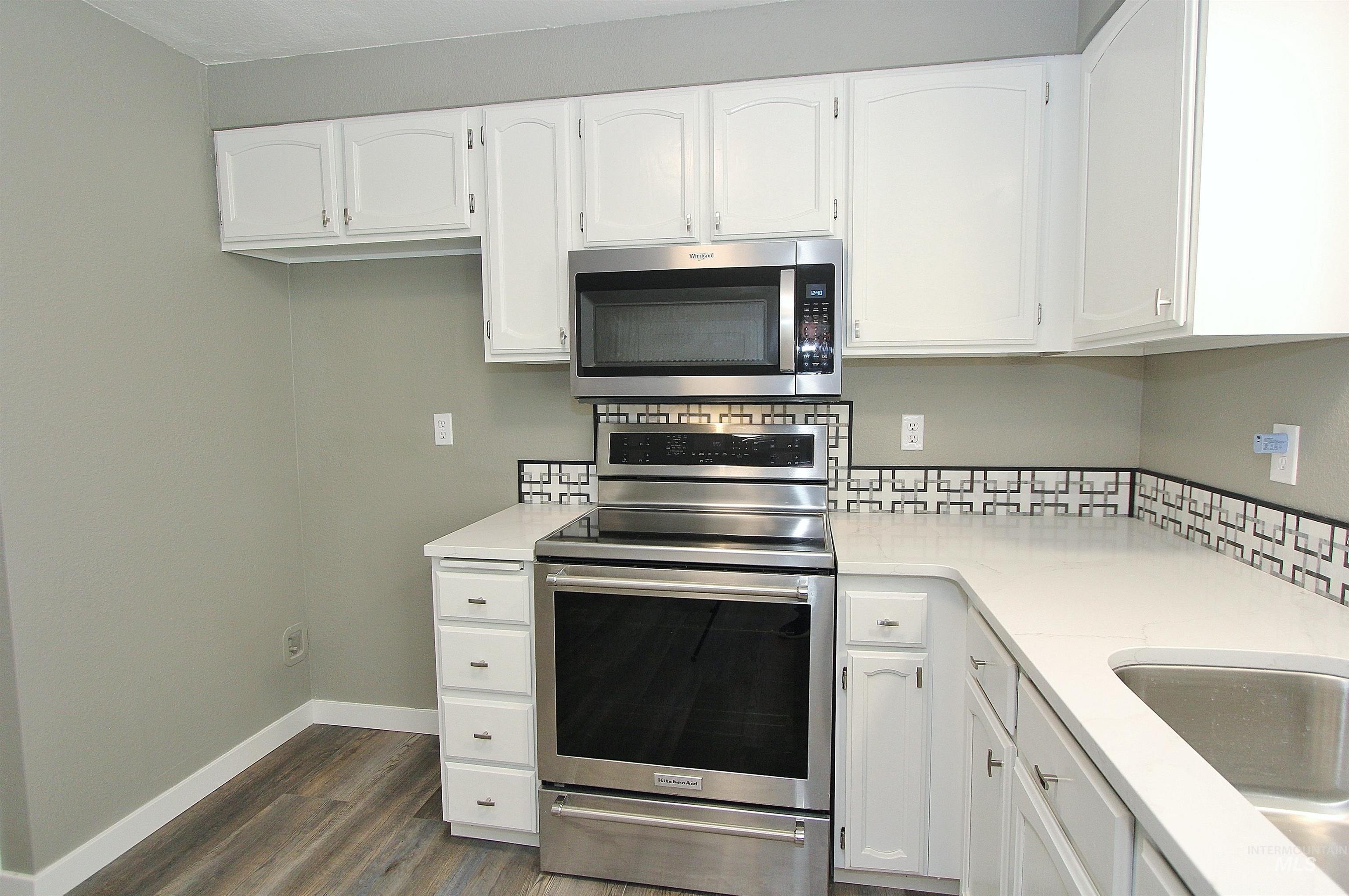 1417 E Carter Ln, Boise, Idaho 83706, 2 Bedrooms, 1.5 Bathrooms, Residential For Sale, Price $335,000,MLS 98969860