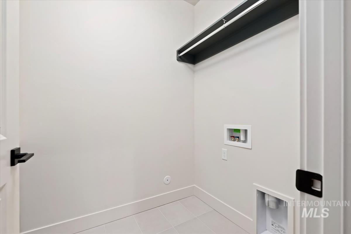 6538 E Lucy Dr., Eagle, Idaho 83629, 3 Bedrooms, 3 Bathrooms, Residential For Sale, Price $579,880, 98969864