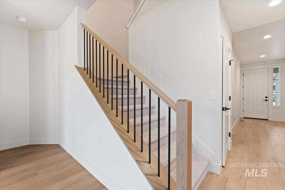 6538 E Lucy Dr., Eagle, Idaho 83629, 3 Bedrooms, 3 Bathrooms, Residential For Sale, Price $579,880, 98969864