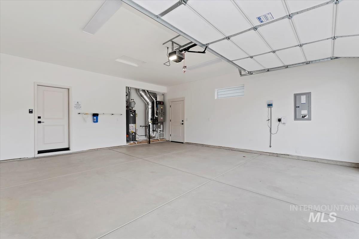 6538 E Lucy Dr., Eagle, Idaho 83629, 3 Bedrooms, 3 Bathrooms, Residential For Sale, Price $579,880, 98969864