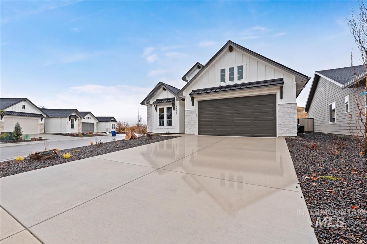 6538 E Lucy Dr., Eagle, Idaho 83629, 3 Bedrooms, 3 Bathrooms, Residential For Sale, Price $579,880, 98969864