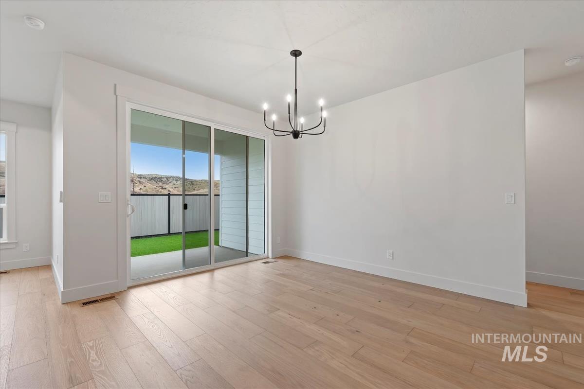 6538 E Lucy Dr., Eagle, Idaho 83629, 3 Bedrooms, 3 Bathrooms, Residential For Sale, Price $579,880, 98969864