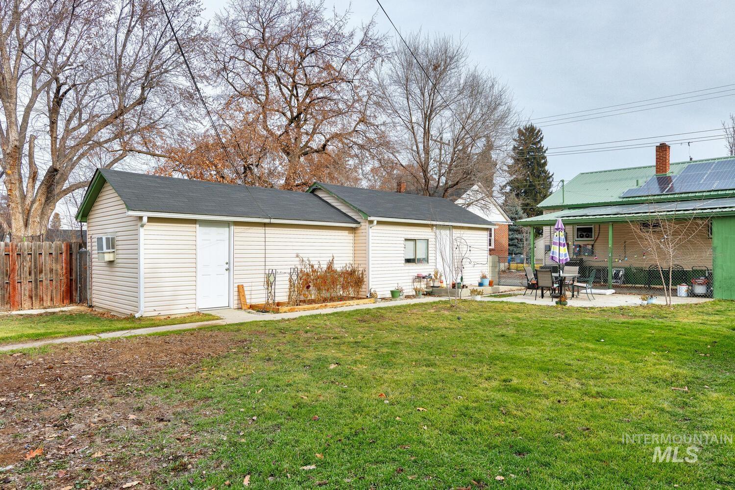 607 S Powerline, Nampa, Idaho 83686, 3 Bedrooms, 1 Bathroom, Residential Income For Sale, Price $525,000, 98969867