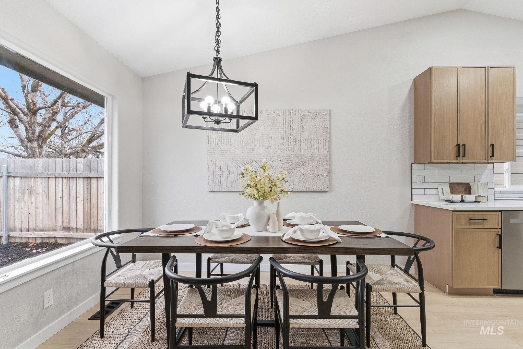 4248 S Trailridge, Boise, Idaho 83716, 3 Bedrooms, 2 Bathrooms, Residential For Sale, Price $479,900,MLS 98969874