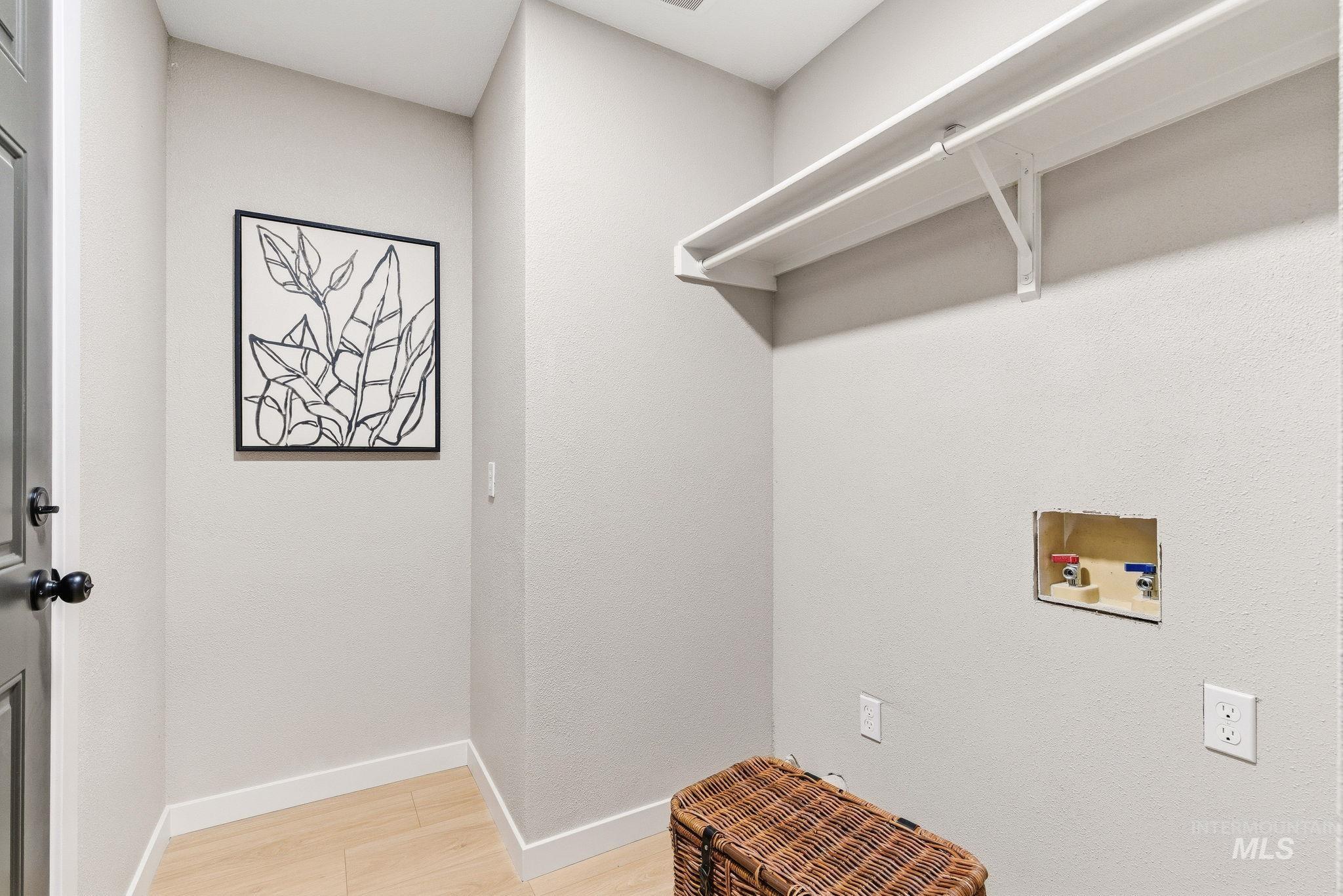 4248 S Trailridge, Boise, Idaho 83716, 3 Bedrooms, 2 Bathrooms, Residential For Sale, Price $479,900,MLS 98969874