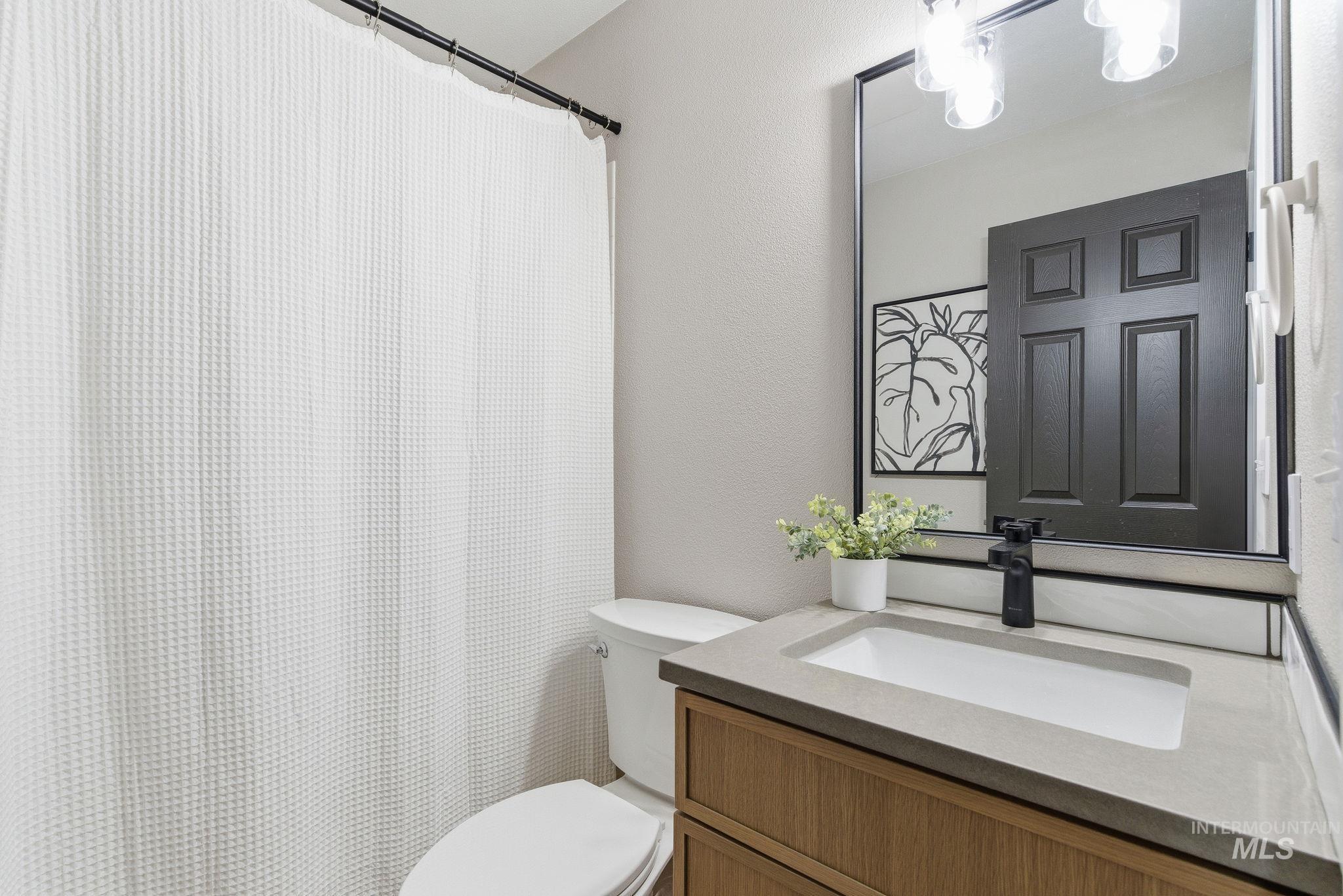 4248 S Trailridge, Boise, Idaho 83716, 3 Bedrooms, 2 Bathrooms, Residential For Sale, Price $479,900,MLS 98969874