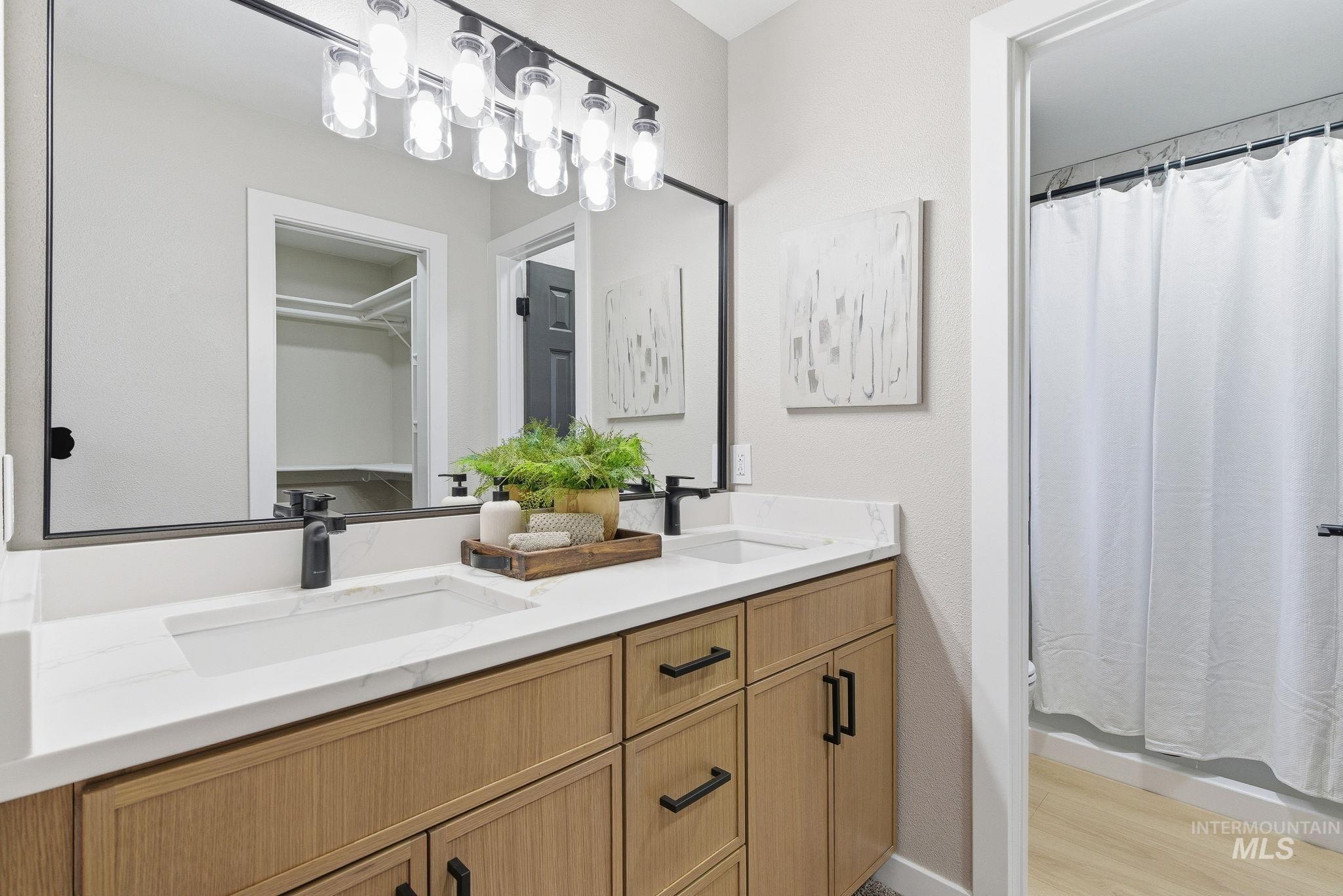 4248 S Trailridge, Boise, Idaho 83716, 3 Bedrooms, 2 Bathrooms, Residential For Sale, Price $479,900,MLS 98969874