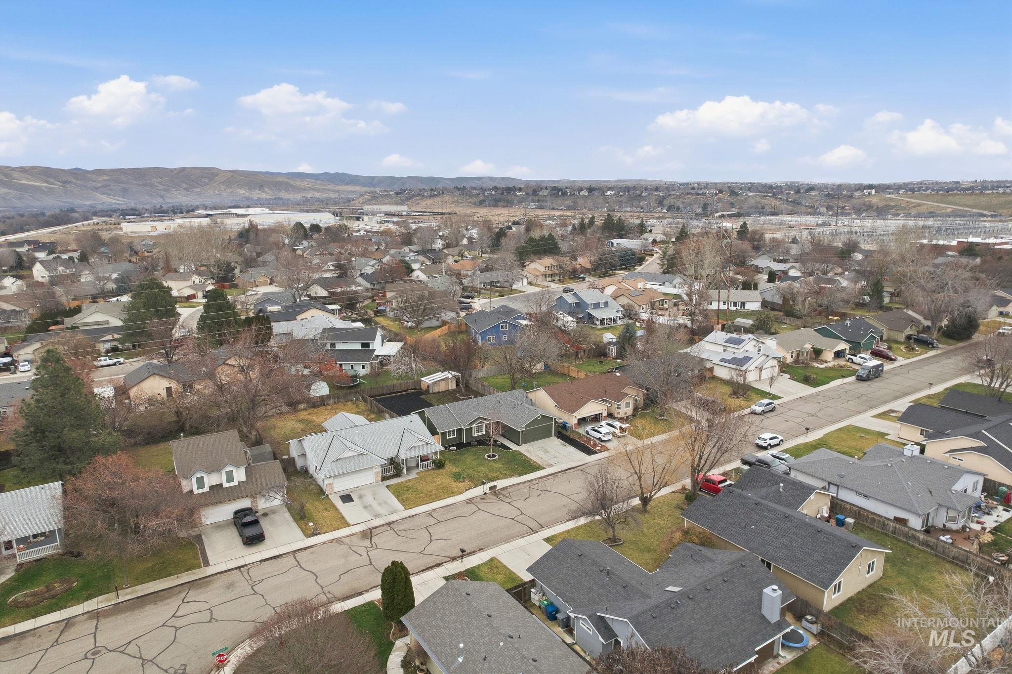 4248 S Trailridge, Boise, Idaho 83716, 3 Bedrooms, 2 Bathrooms, Residential For Sale, Price $479,900,MLS 98969874