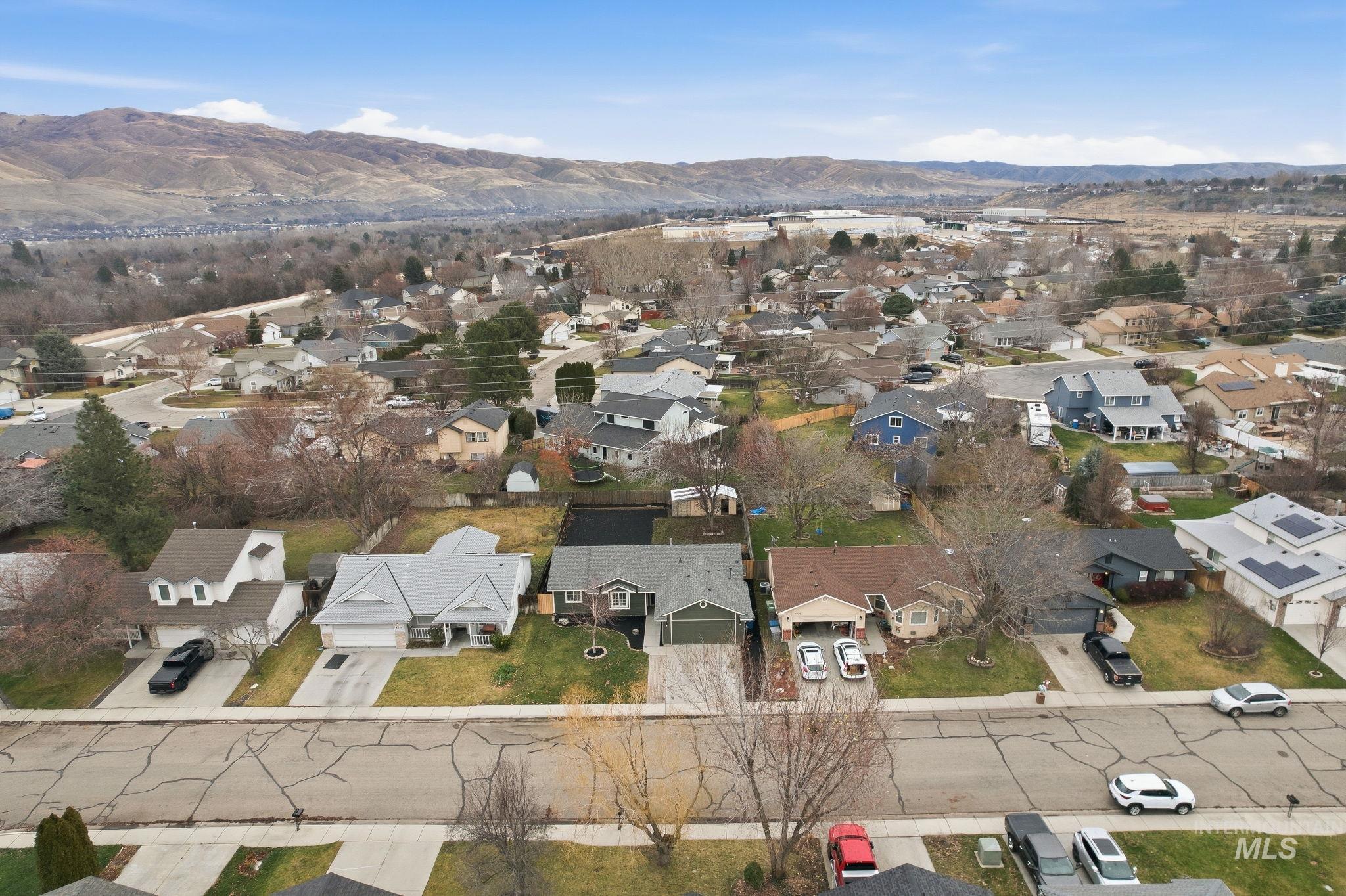 4248 S Trailridge, Boise, Idaho 83716, 3 Bedrooms, 2 Bathrooms, Residential For Sale, Price $479,900,MLS 98969874
