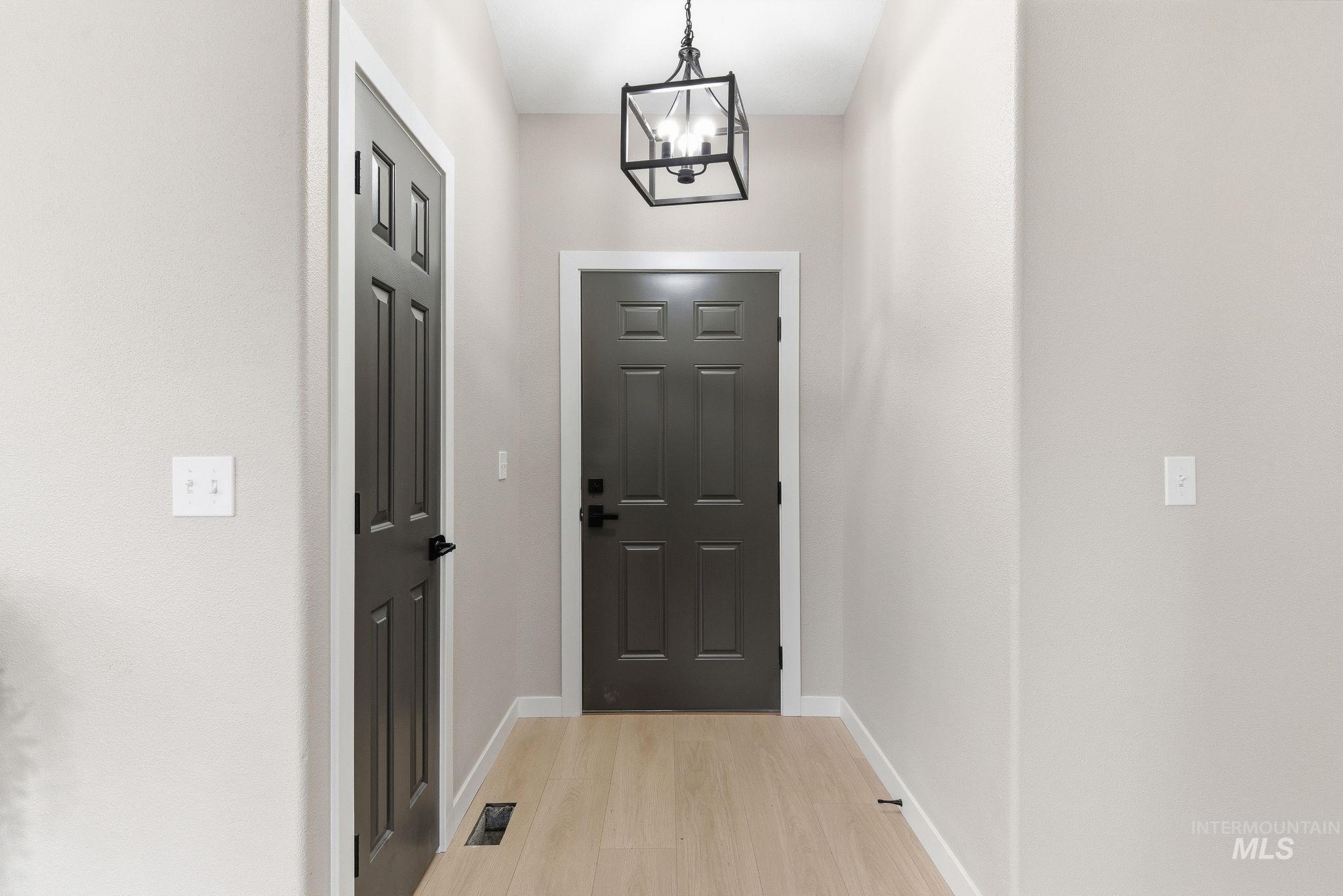 4248 S Trailridge, Boise, Idaho 83716, 3 Bedrooms, 2 Bathrooms, Residential For Sale, Price $479,900,MLS 98969874