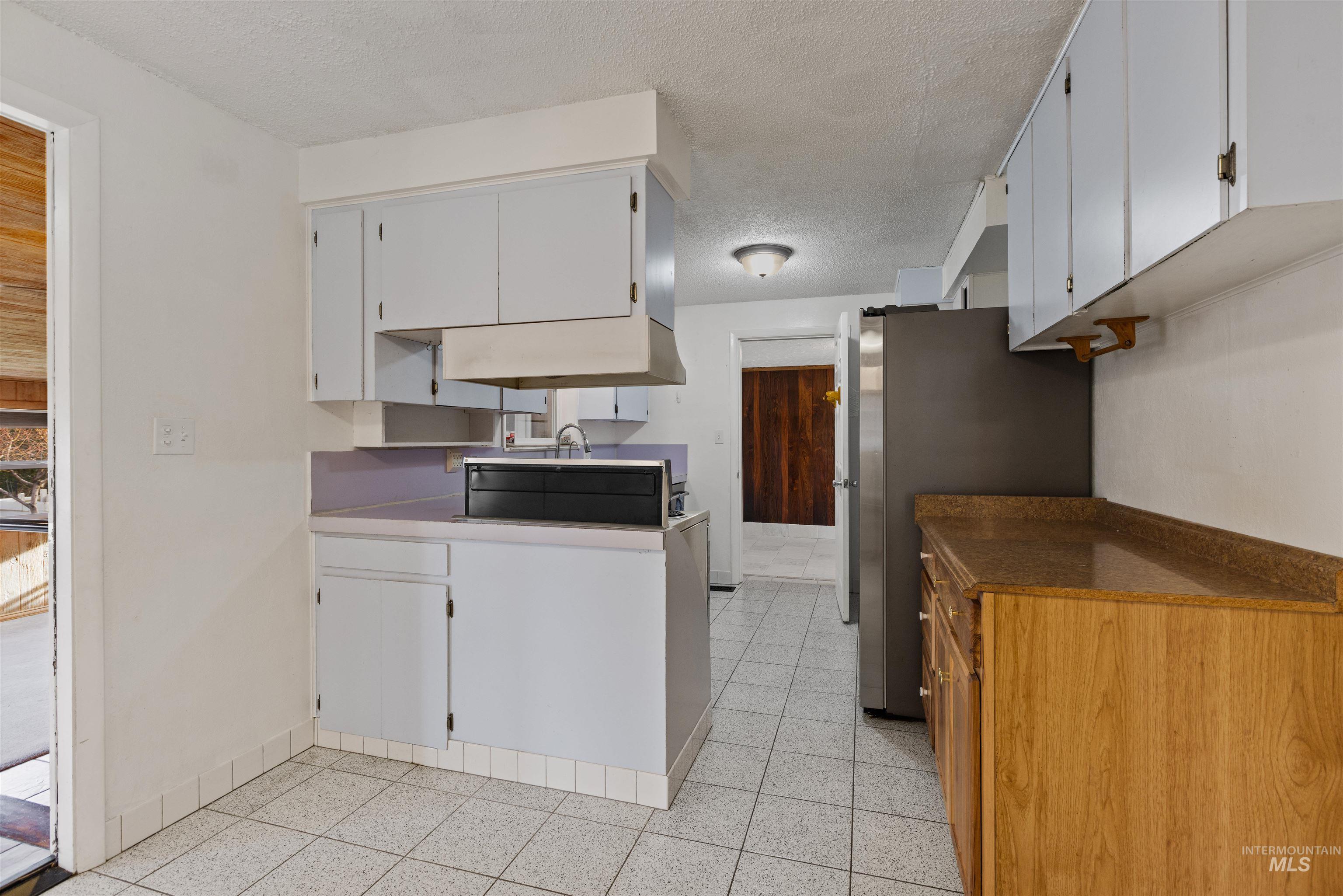 4910 W View Pl, Meridian, Idaho 83642, 3 Bedrooms, 1.5 Bathrooms, Residential For Sale, Price $500,000, 98969878