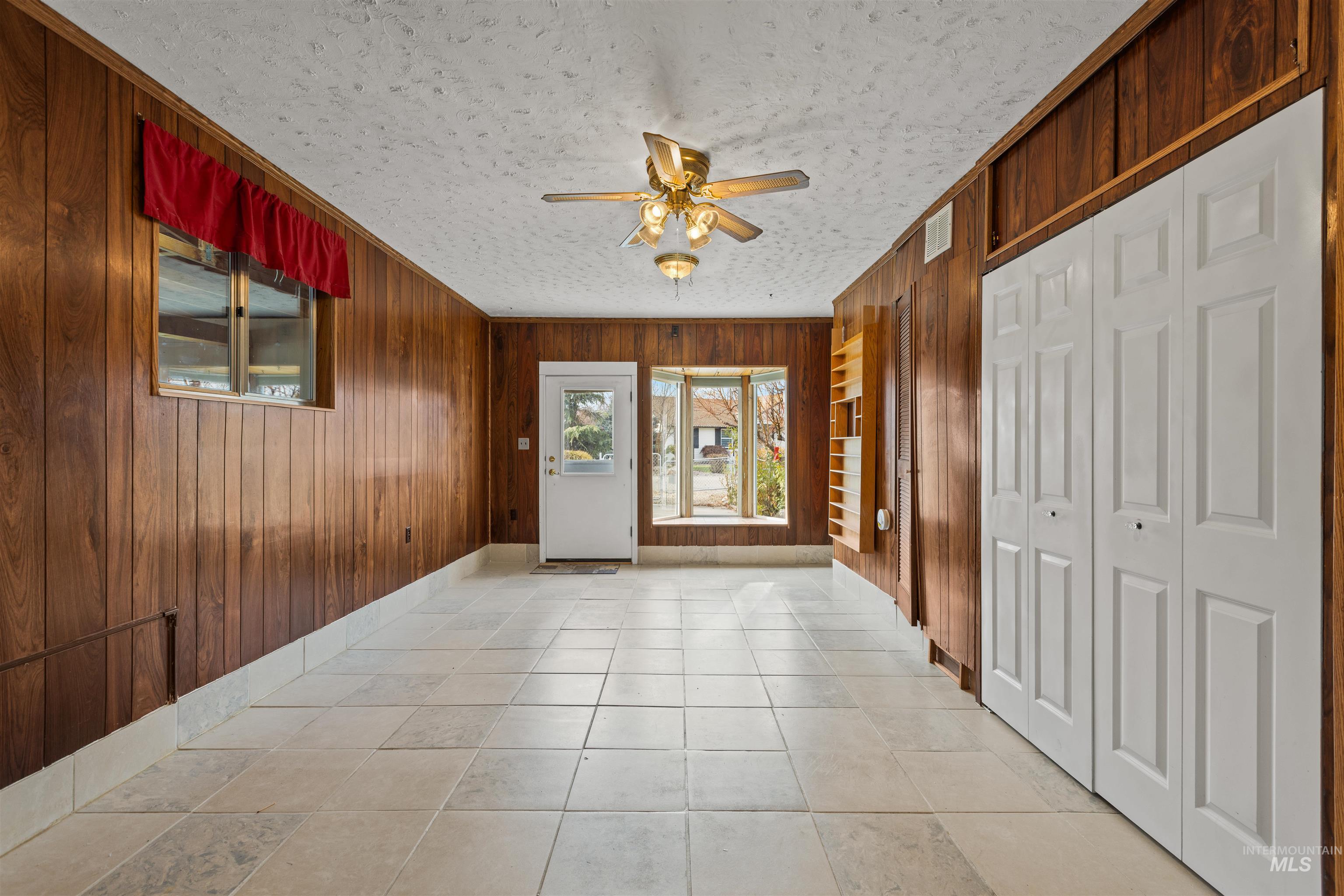 4910 W View Pl, Meridian, Idaho 83642, 3 Bedrooms, 1.5 Bathrooms, Residential For Sale, Price $500,000, 98969878