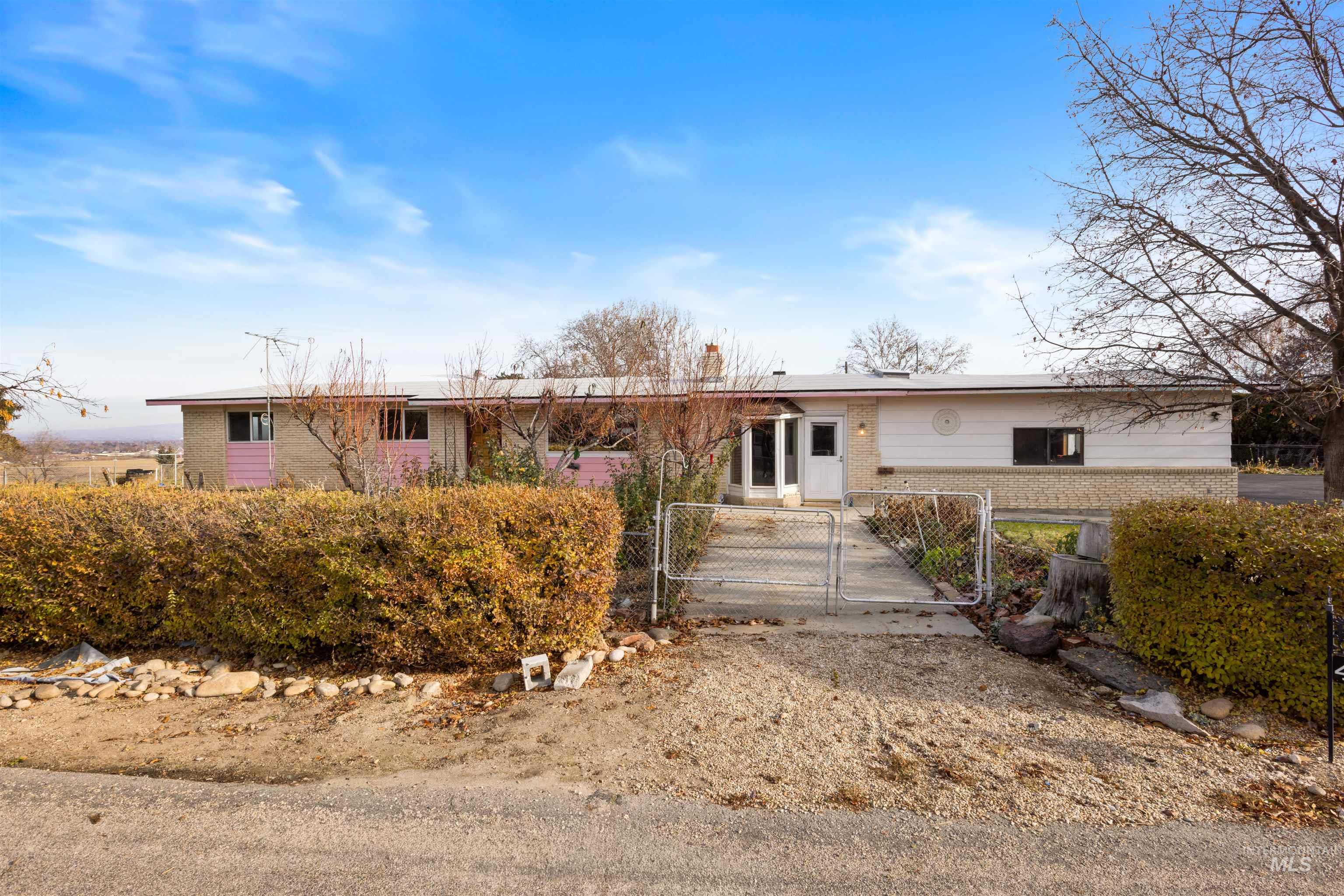 4910 W View Pl, Meridian, Idaho 83642, 3 Bedrooms, 1.5 Bathrooms, Residential For Sale, Price $500,000, 98969878