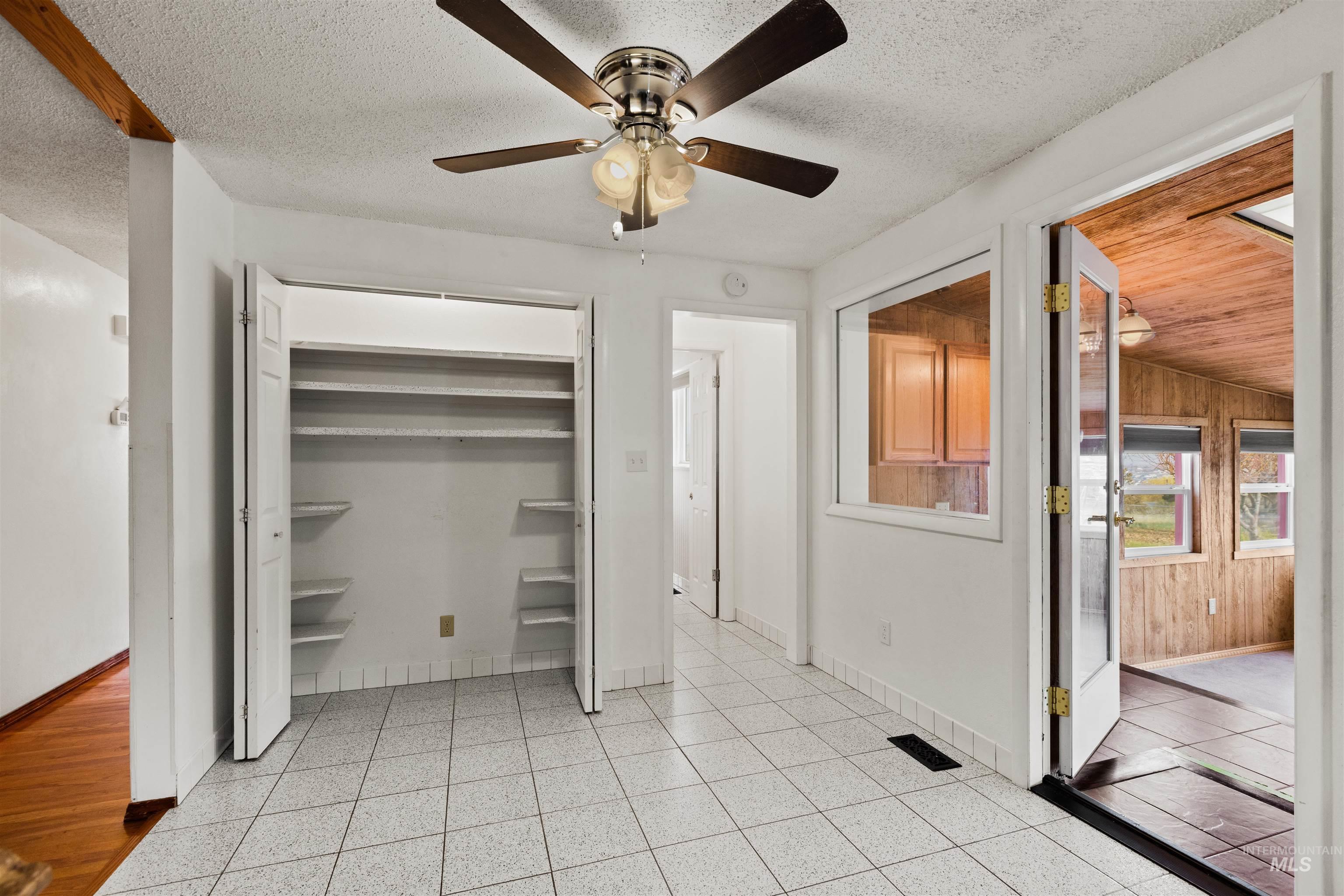 4910 W View Pl, Meridian, Idaho 83642, 3 Bedrooms, 1.5 Bathrooms, Residential For Sale, Price $500,000, 98969878