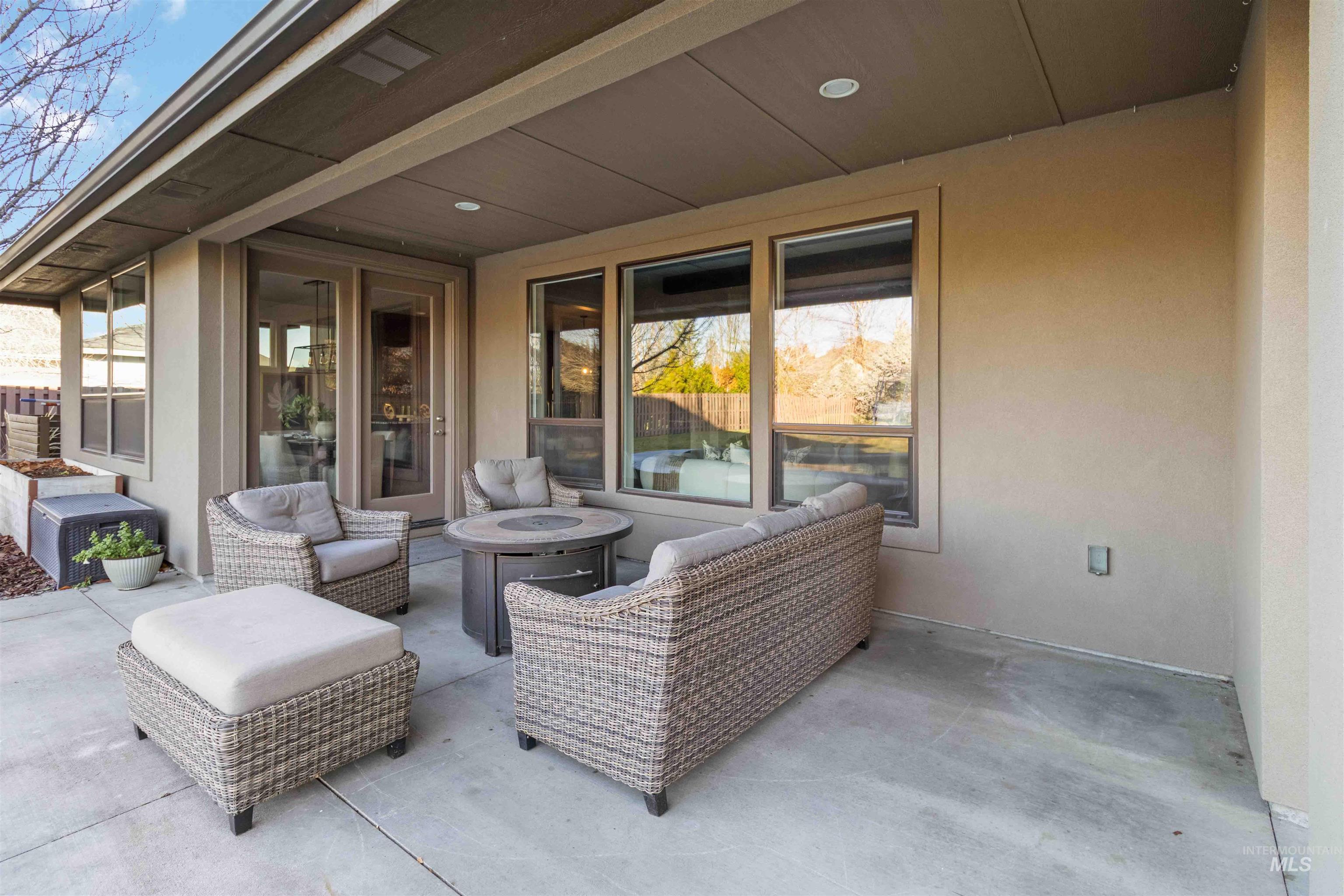 4064 W Temple Dr., Eagle, Idaho 83616, 5 Bedrooms, 3.5 Bathrooms, Residential For Sale, Price $1,250,000, 98969904