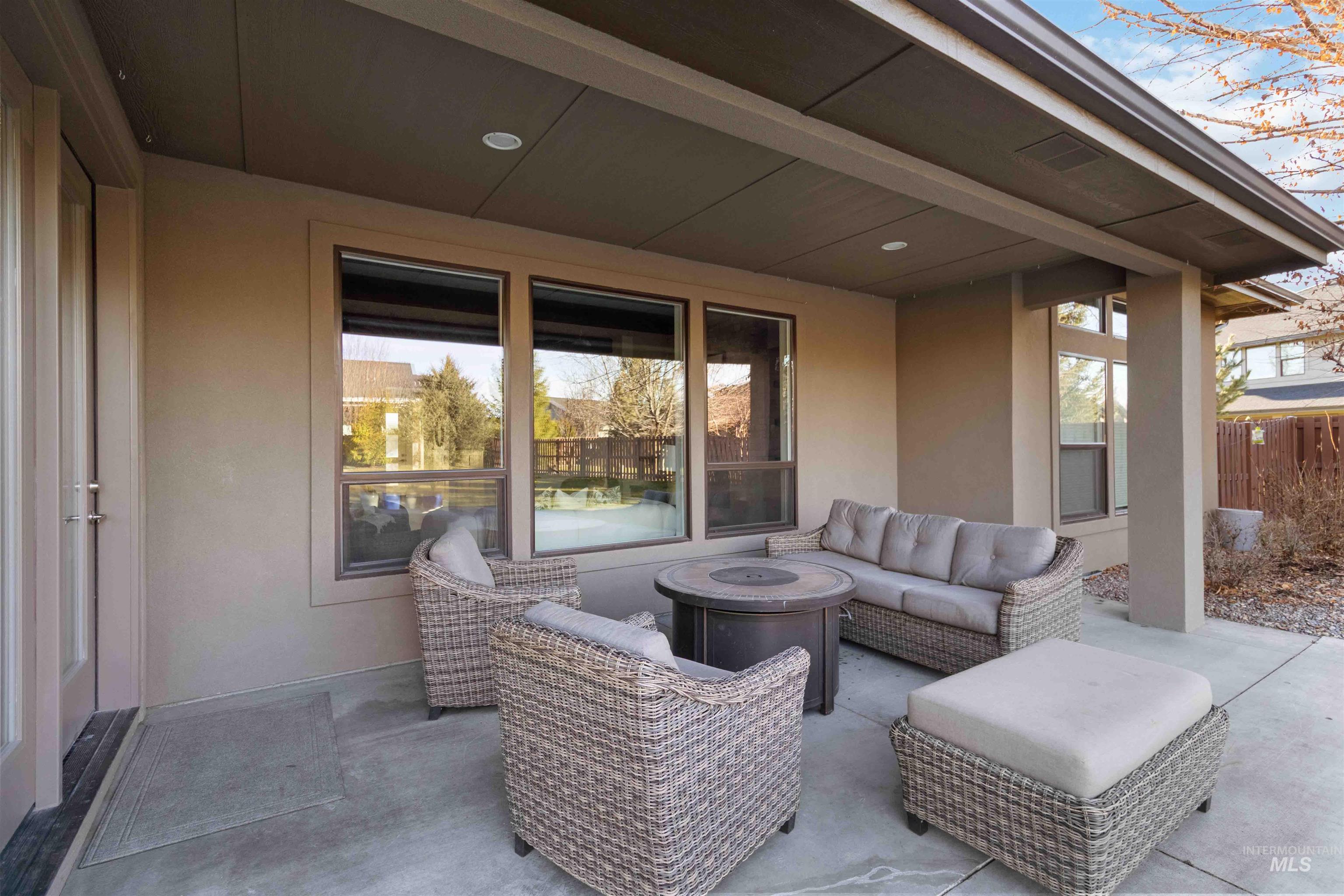 4064 W Temple Dr., Eagle, Idaho 83616, 5 Bedrooms, 3.5 Bathrooms, Residential For Sale, Price $1,250,000, 98969904