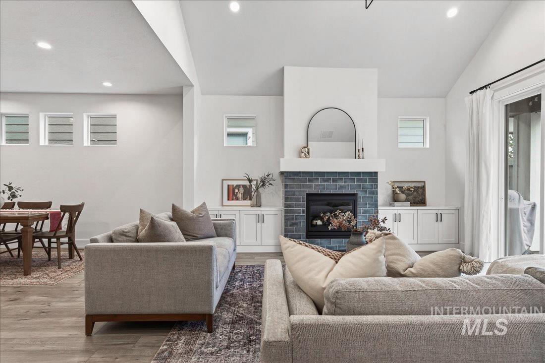 3575 E Berghan Ct, Meridian, Idaho 83642, 3 Bedrooms, 2.5 Bathrooms, Residential For Sale, Price $579,900,MLS 98969905