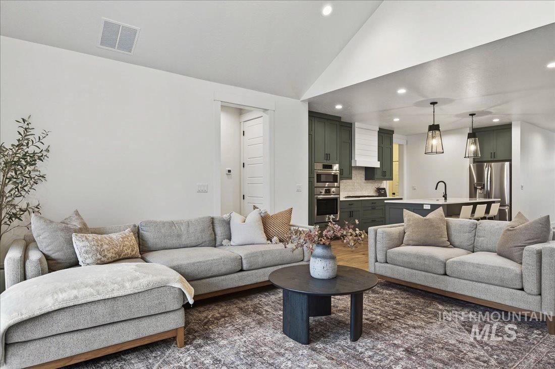 3575 E Berghan Ct, Meridian, Idaho 83642, 3 Bedrooms, 2.5 Bathrooms, Residential For Sale, Price $579,900,MLS 98969905