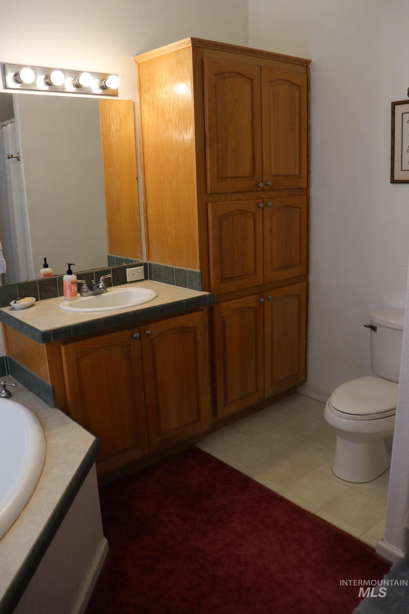 2385 Airport Road, Emmett, Idaho 83617, 3 Bedrooms, 2 Bathrooms, Residential For Sale, Price $2,598,000, 98969906