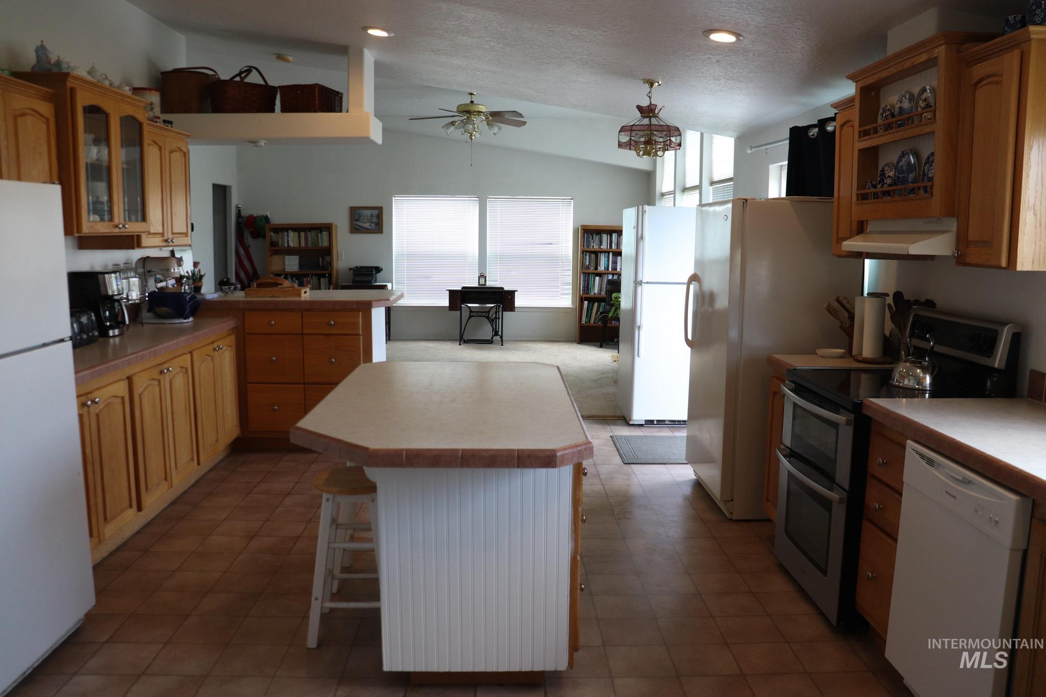 2385 Airport Road, Emmett, Idaho 83617, 3 Bedrooms, 2 Bathrooms, Residential For Sale, Price $2,598,000, 98969906