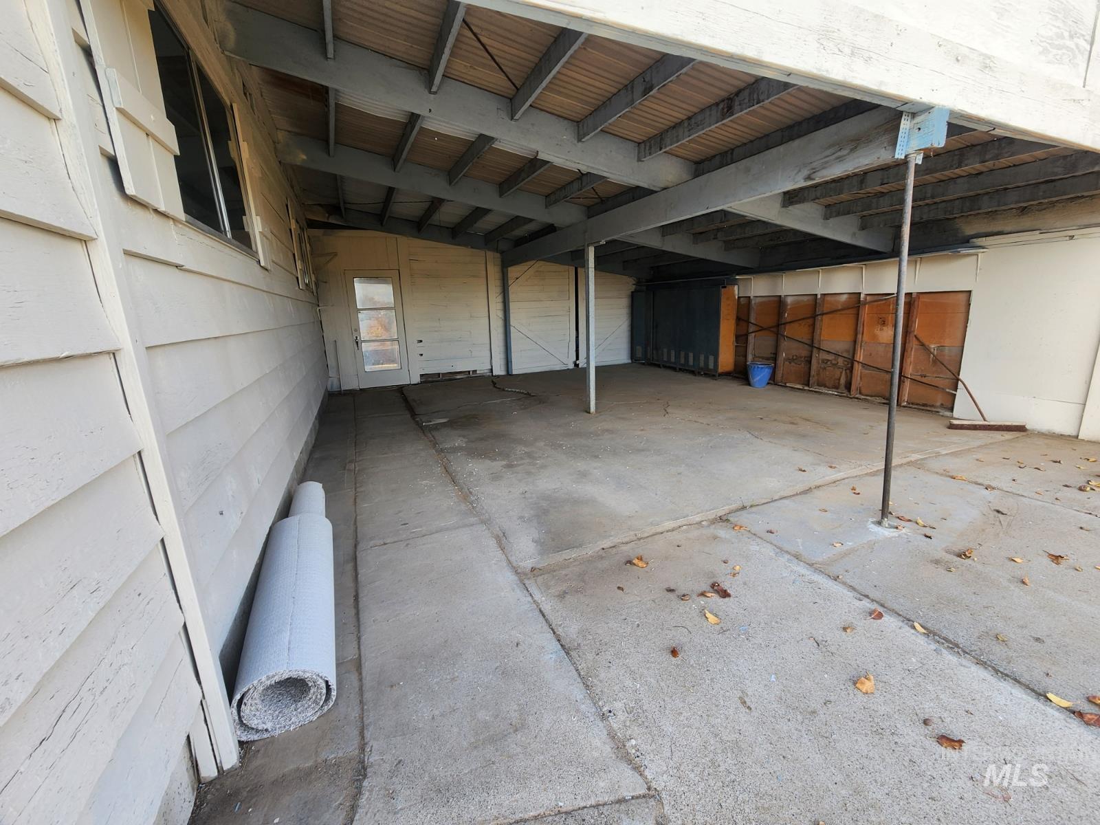 View of miscellaneous room