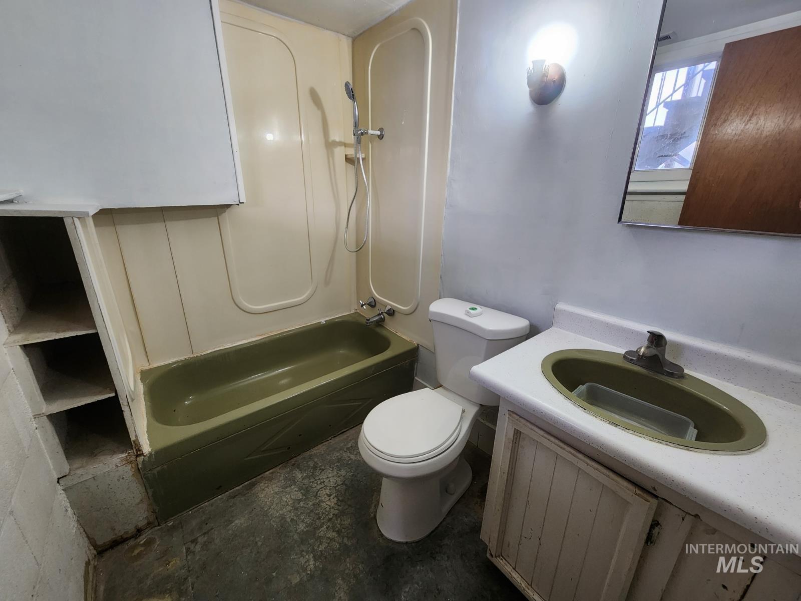 Full bath with vanity and tub / shower combination