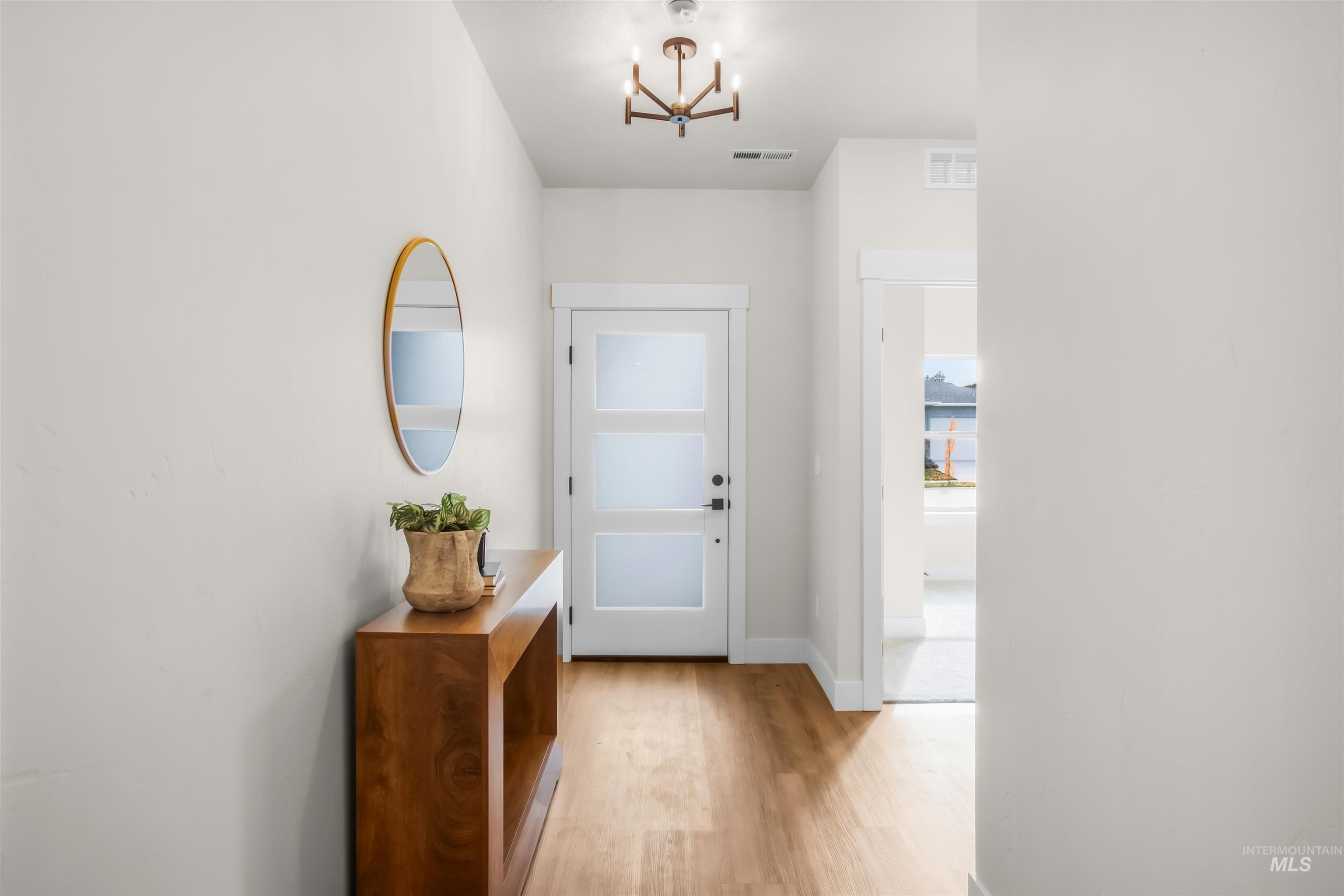 1696 E Grayson st, Meridian, Idaho 83742, 3 Bedrooms, 2 Bathrooms, Residential For Sale, Price $558,900, 98969918